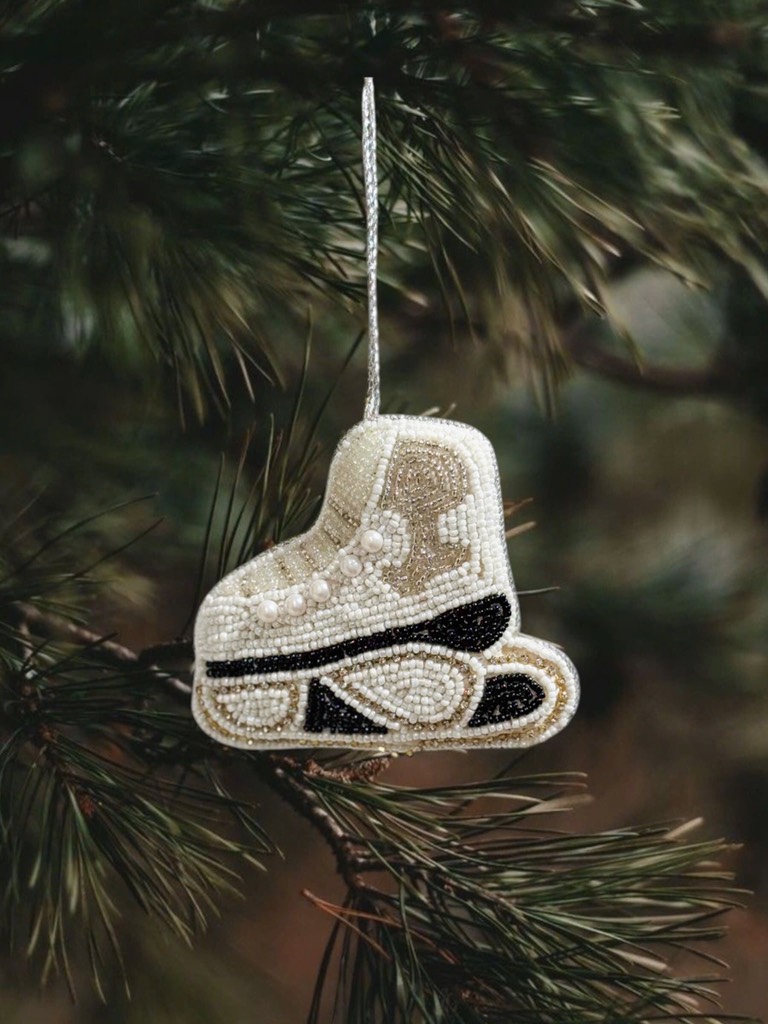 Fabric Embroidered Sleigh Ornament - Giầy Trượt Tuyết Đính Hạt