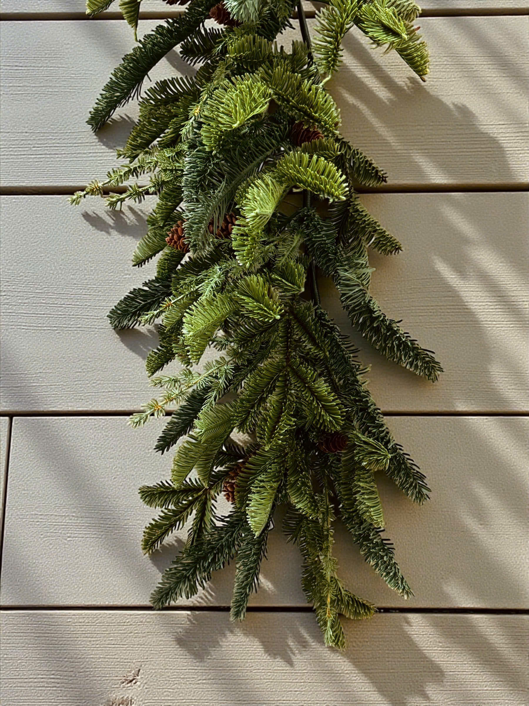 Green Garland With Cone - Dây Thông Và Trái 200CM