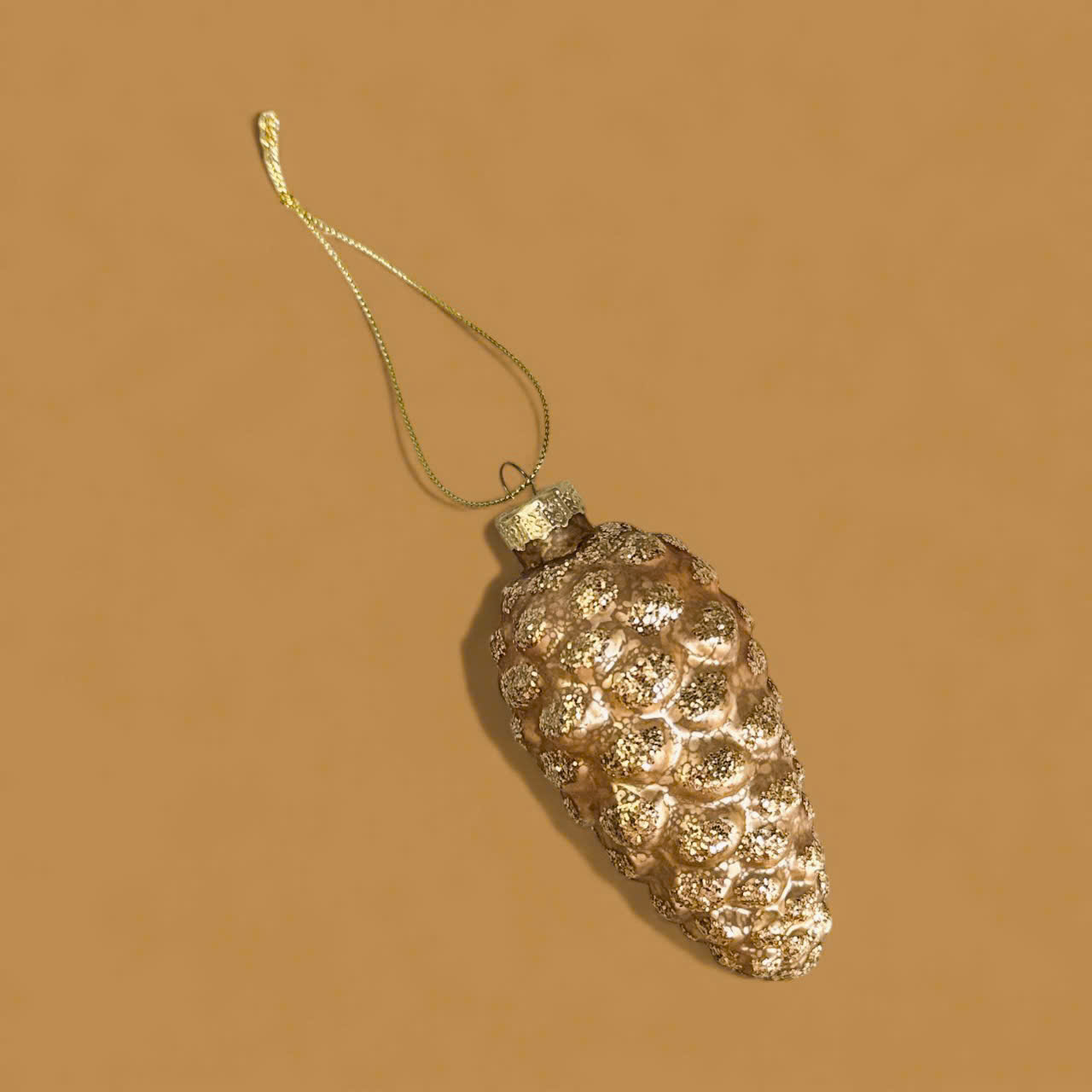 Glass Pine Ornament - Đồ Treo Quả Thông Thủy Tinh
