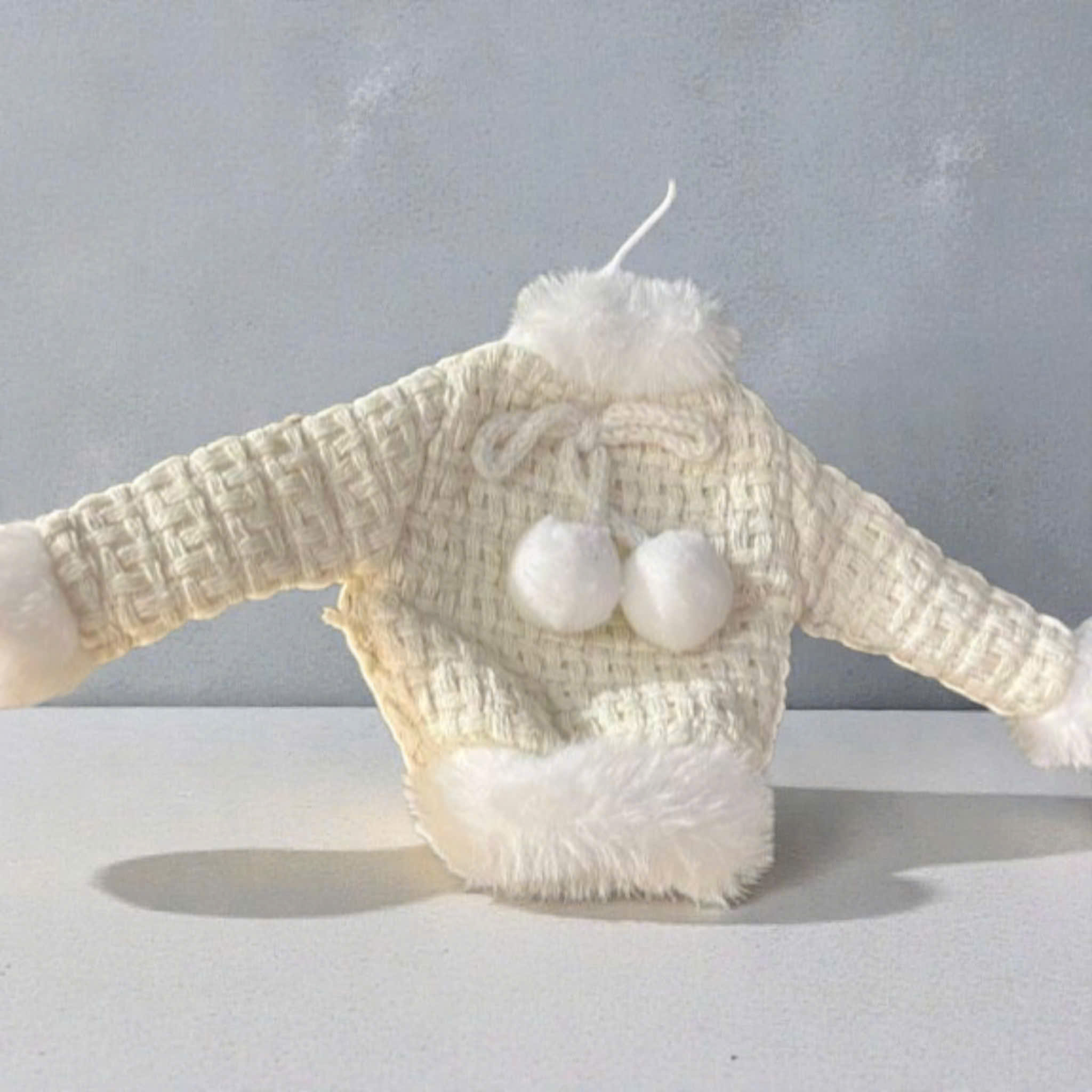 Ornament White Sweater - Đồ Trang Trí Áo Len Trắng