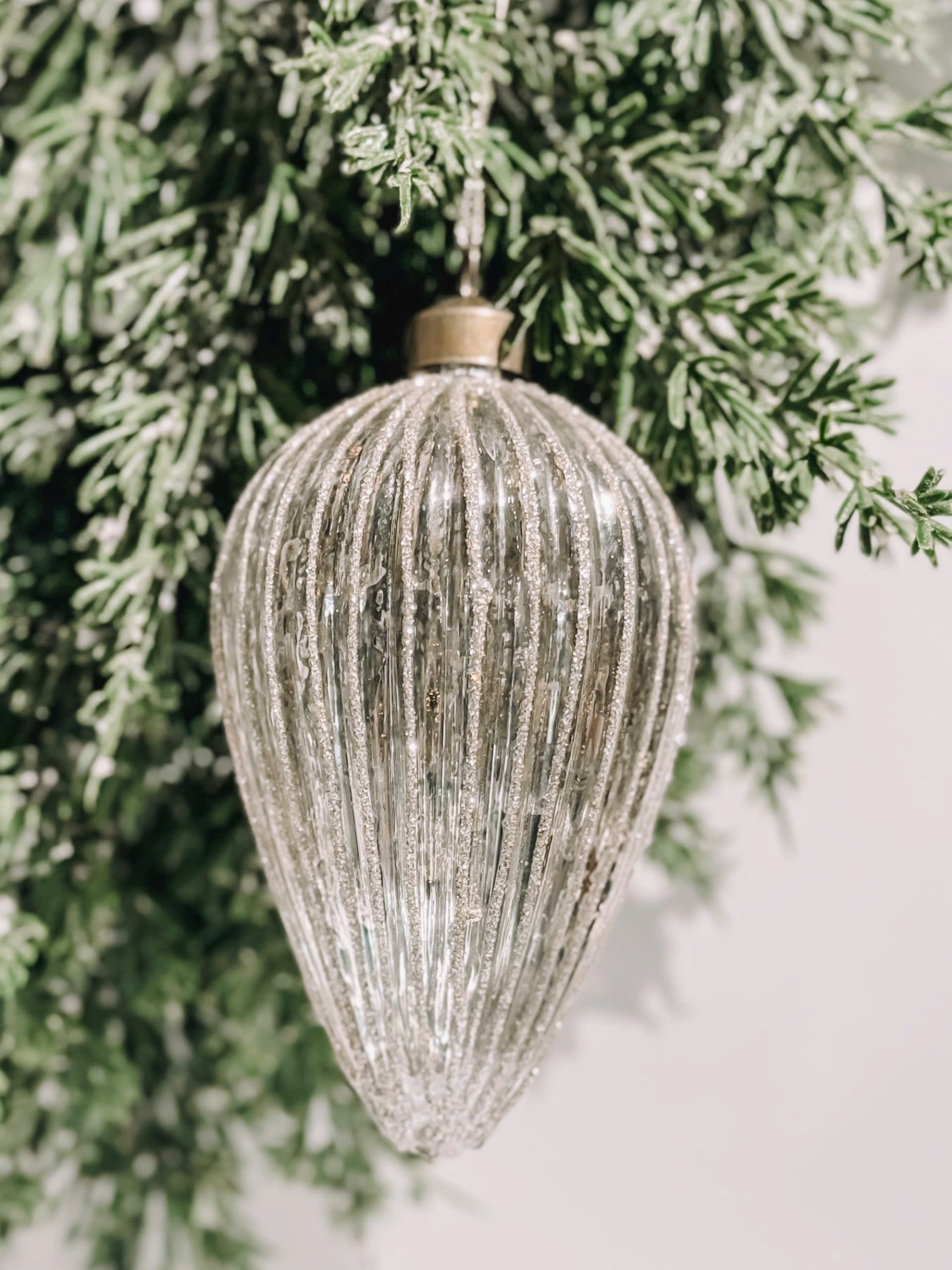 Silver Color Glass Ornament - Đồ Treo Thủy Tinh