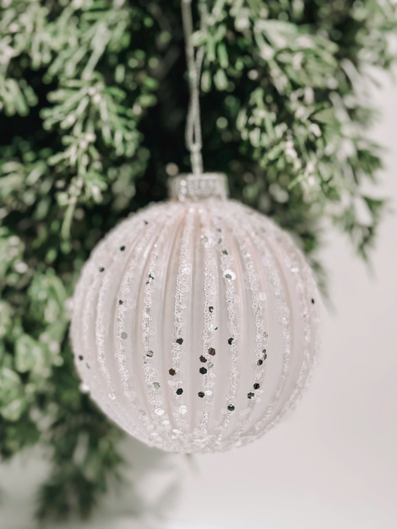 White Color Glass Ball - Trái Châu Thủy Tinh Màu Trắng