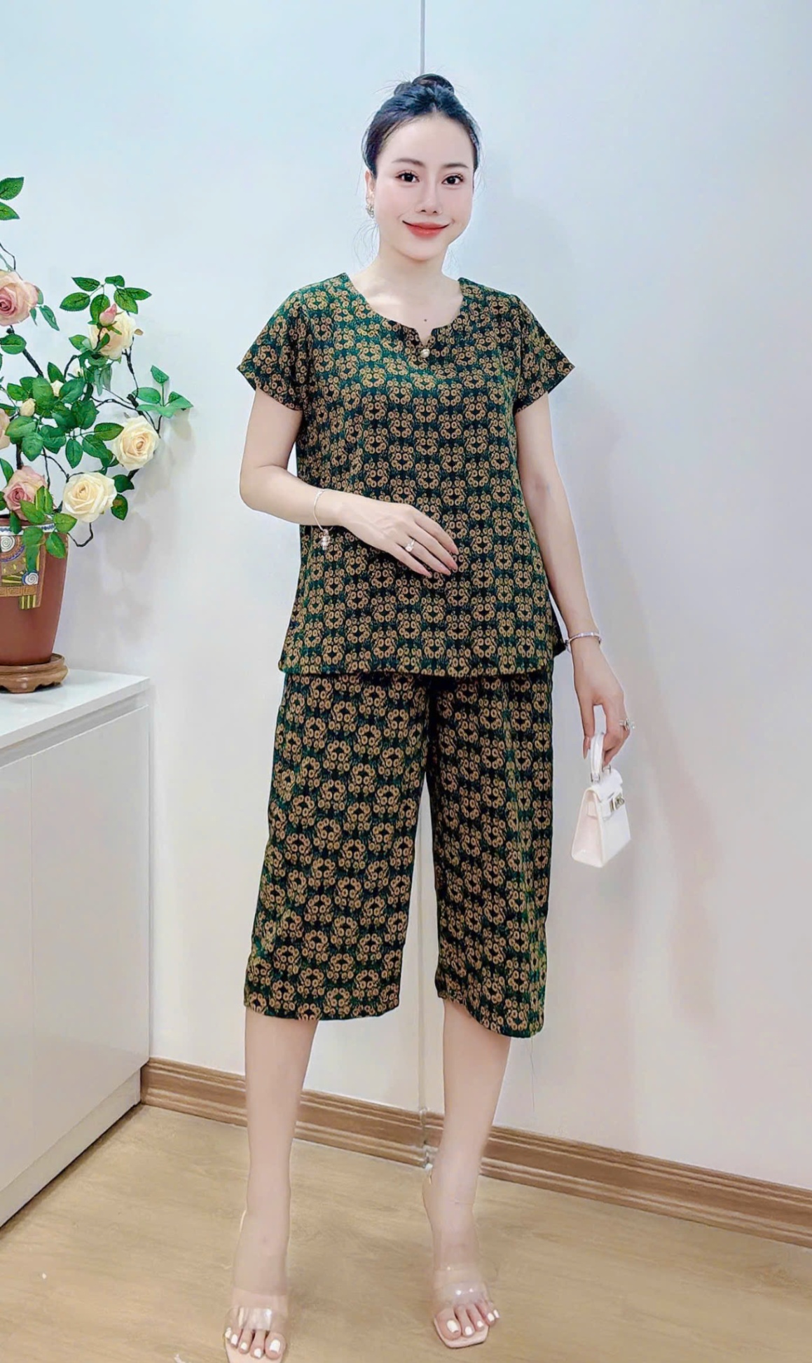 Bộ cát lụa lửng ống rộng mới