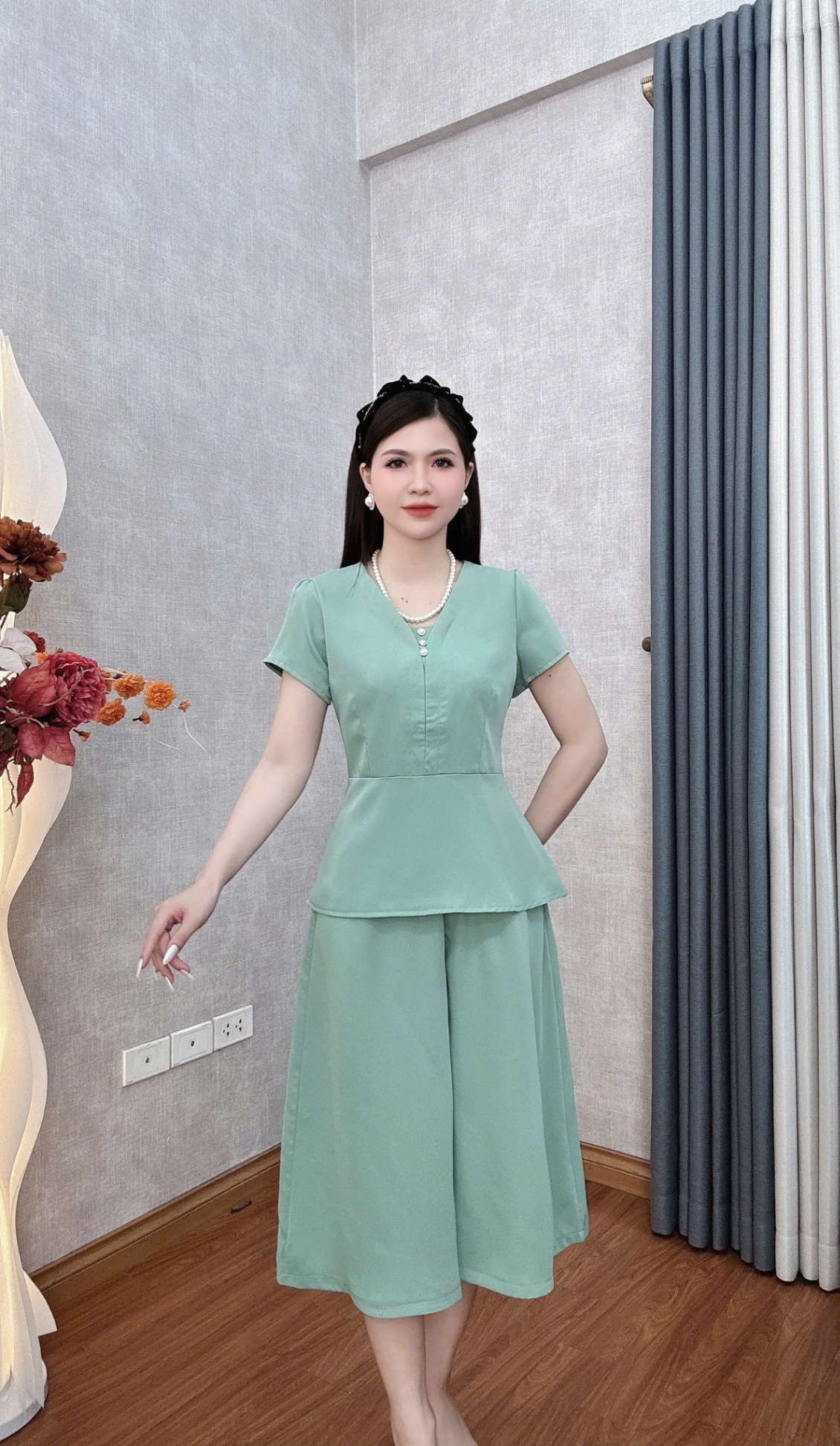Bộ chất lụa mango quần giả váy