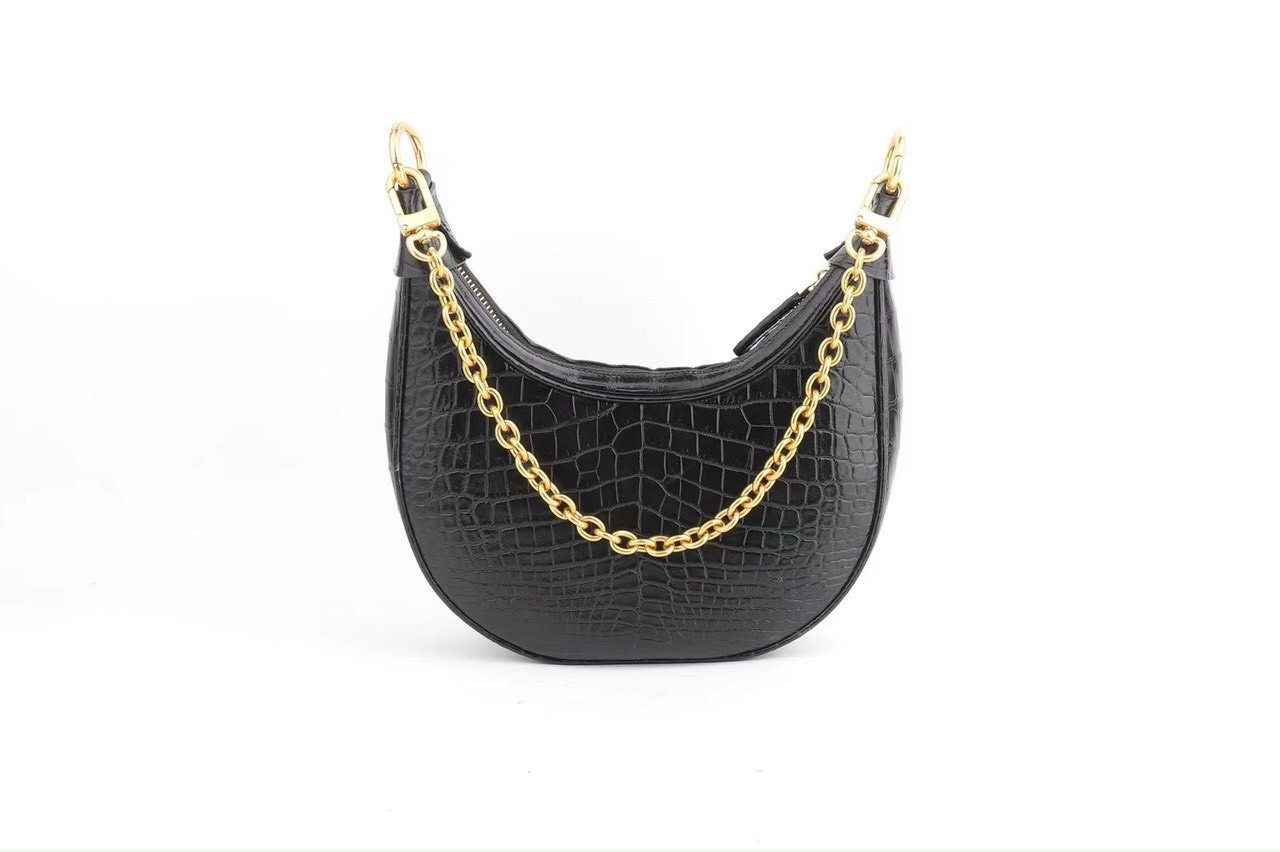 Túi Đeo Chéo Chanel Hobo Half Moon