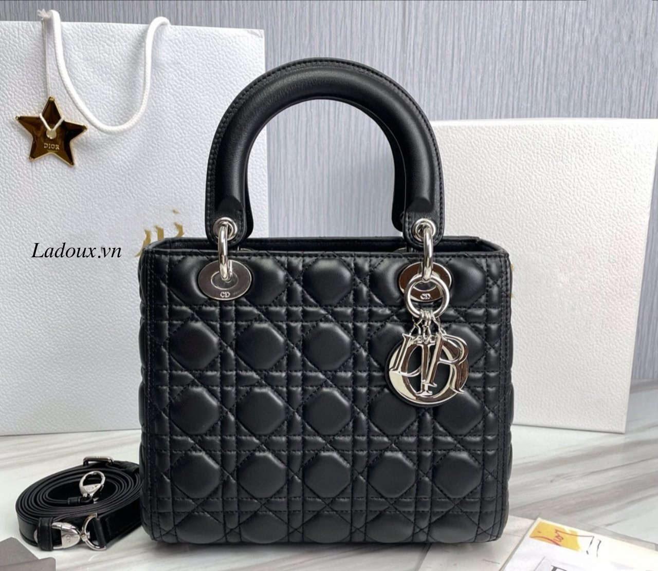 Túi Lady Dior màu đen