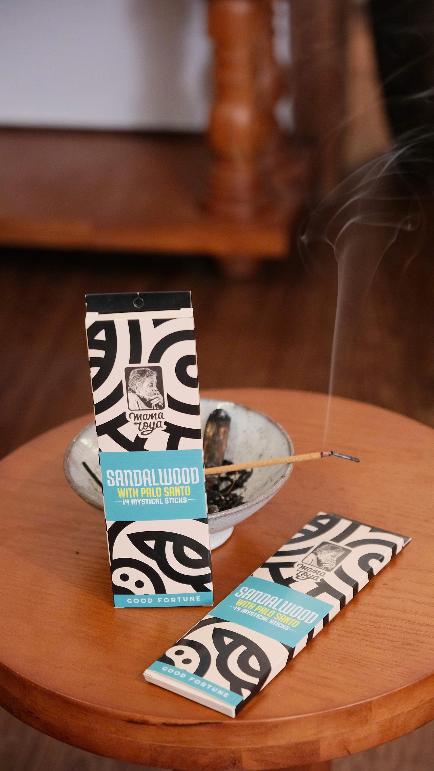 Nhang Palo Santo Có Tăm – Hương Gỗ Đàn Hương Xanh Ngọc
