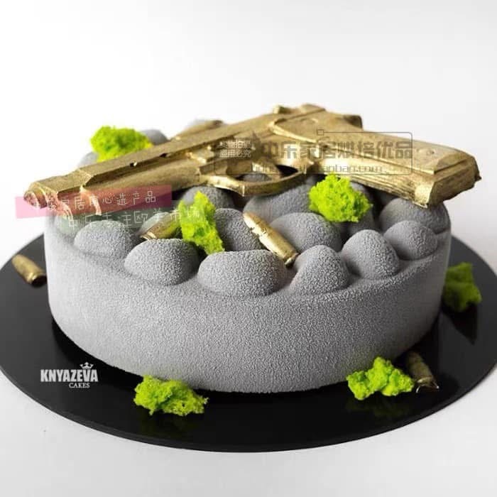Mousse khuôn sỏi tình yêu