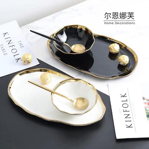 Đen trắng vàng