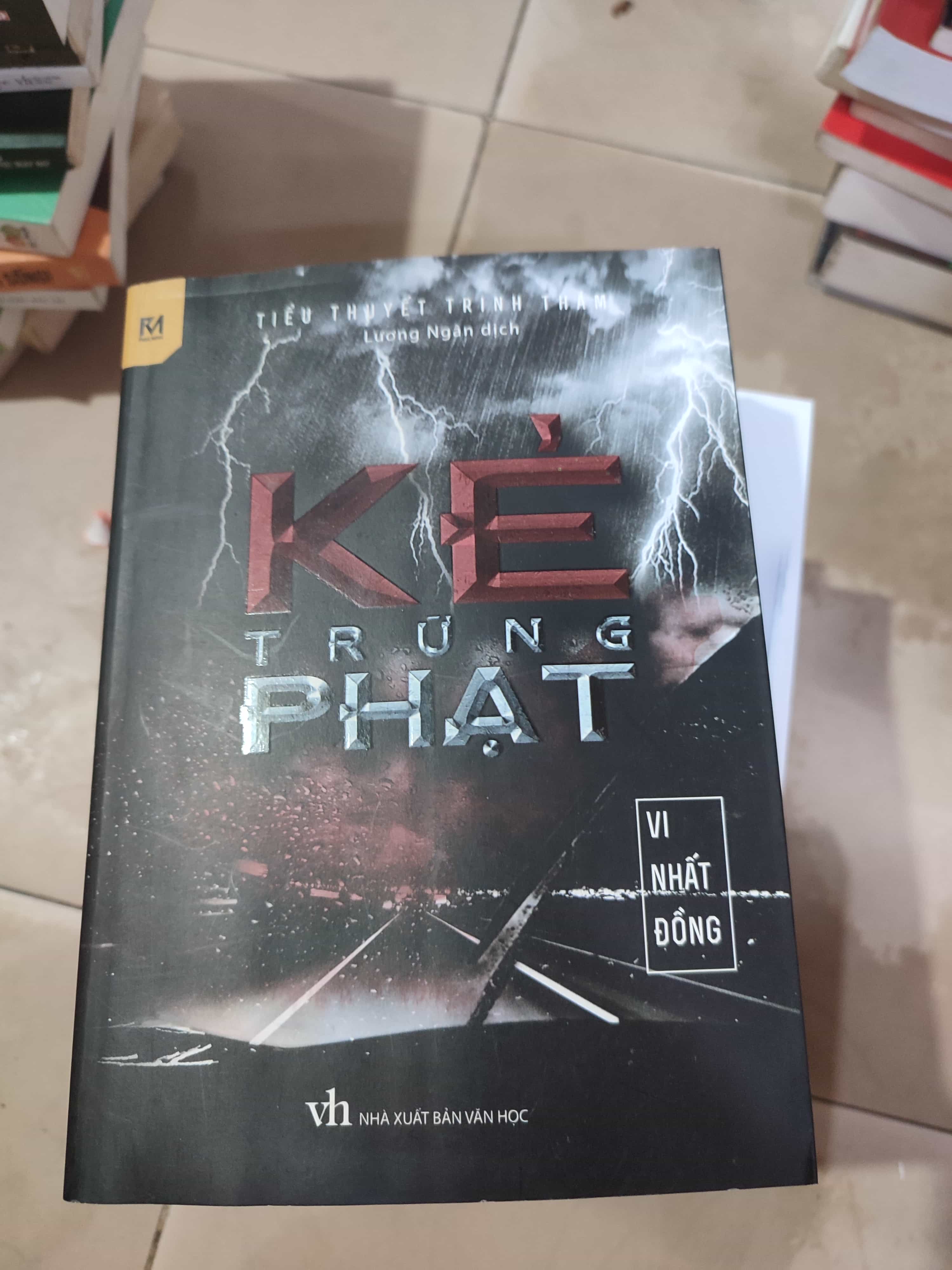 Kẻ trừng phạt01/03 (SL có thể đặt: 1 Cuốn) - SÁCH ĐẠI HỌC