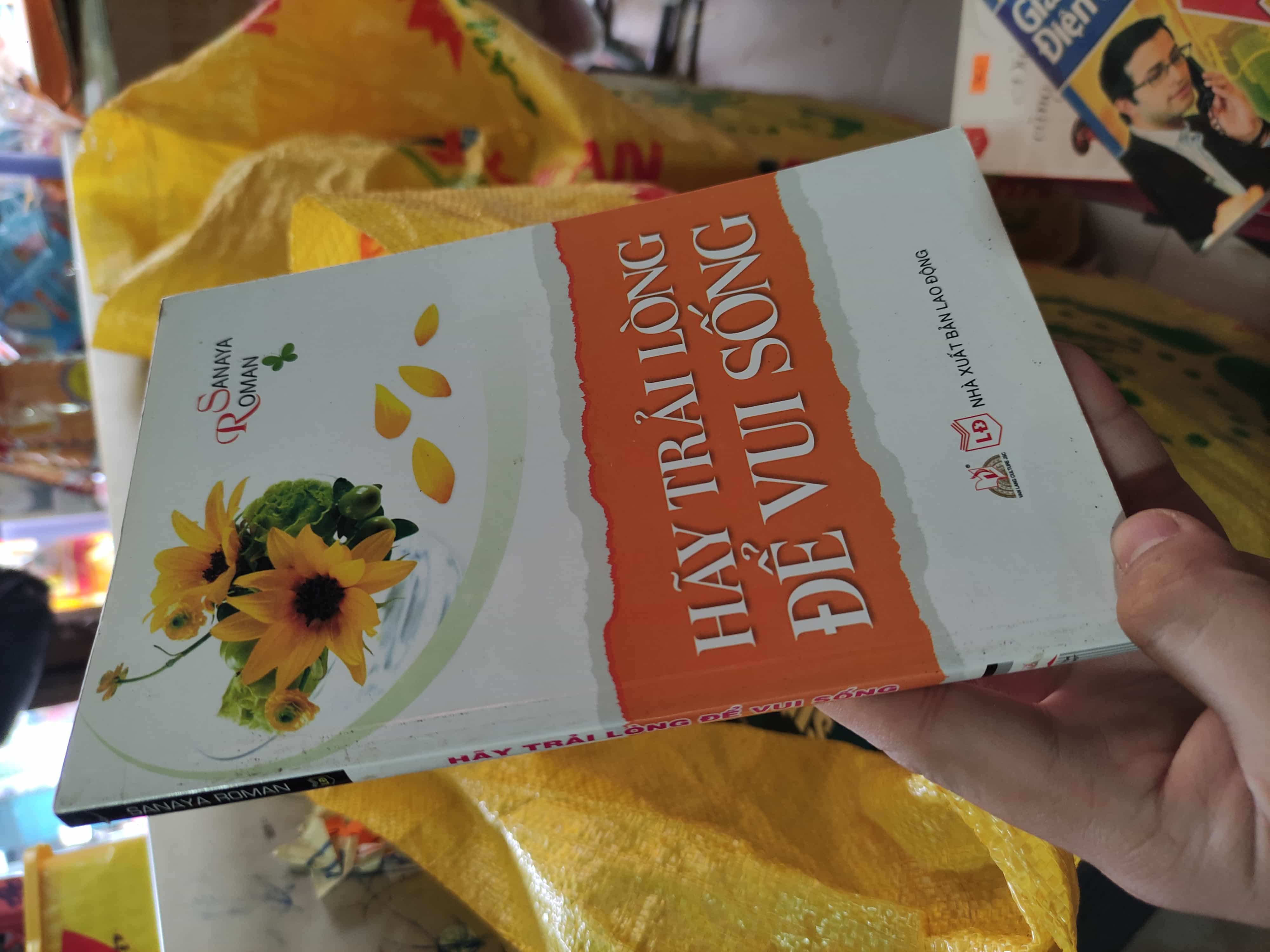 Hãy trải lòng để vui sống01/03 Sách tư duy, kỹ năng sống (SL có thể đặt: 1 Cuốn) - SÁCH ĐẠI HỌC