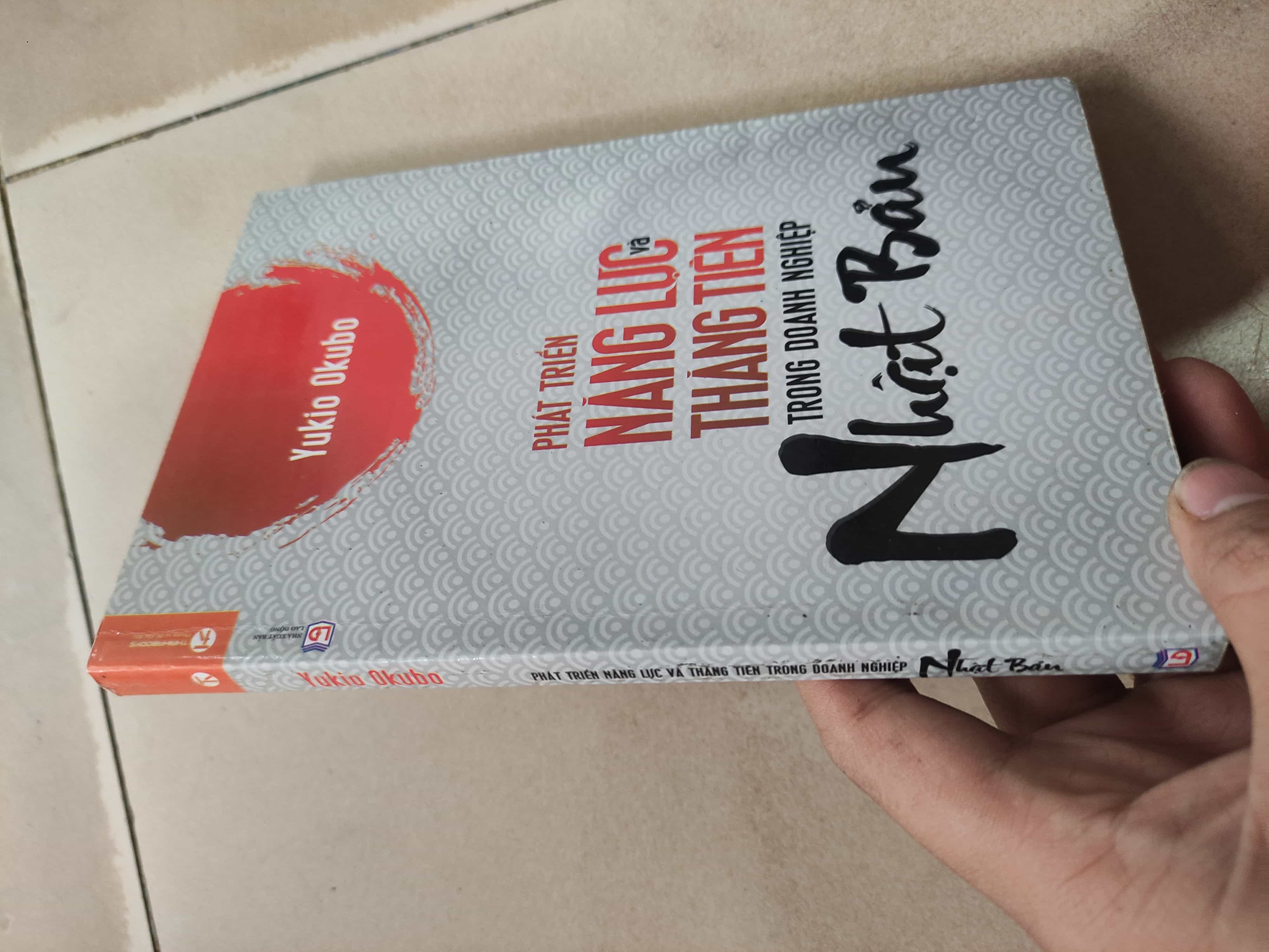 Phát triển năng lực và thăng tiến trong doanh nghiệp có highlight mớ 80%01/03 Marketing, bán hàng (SL có thể đặt: 1 Cuốn) - SÁCH ĐẠI HỌC