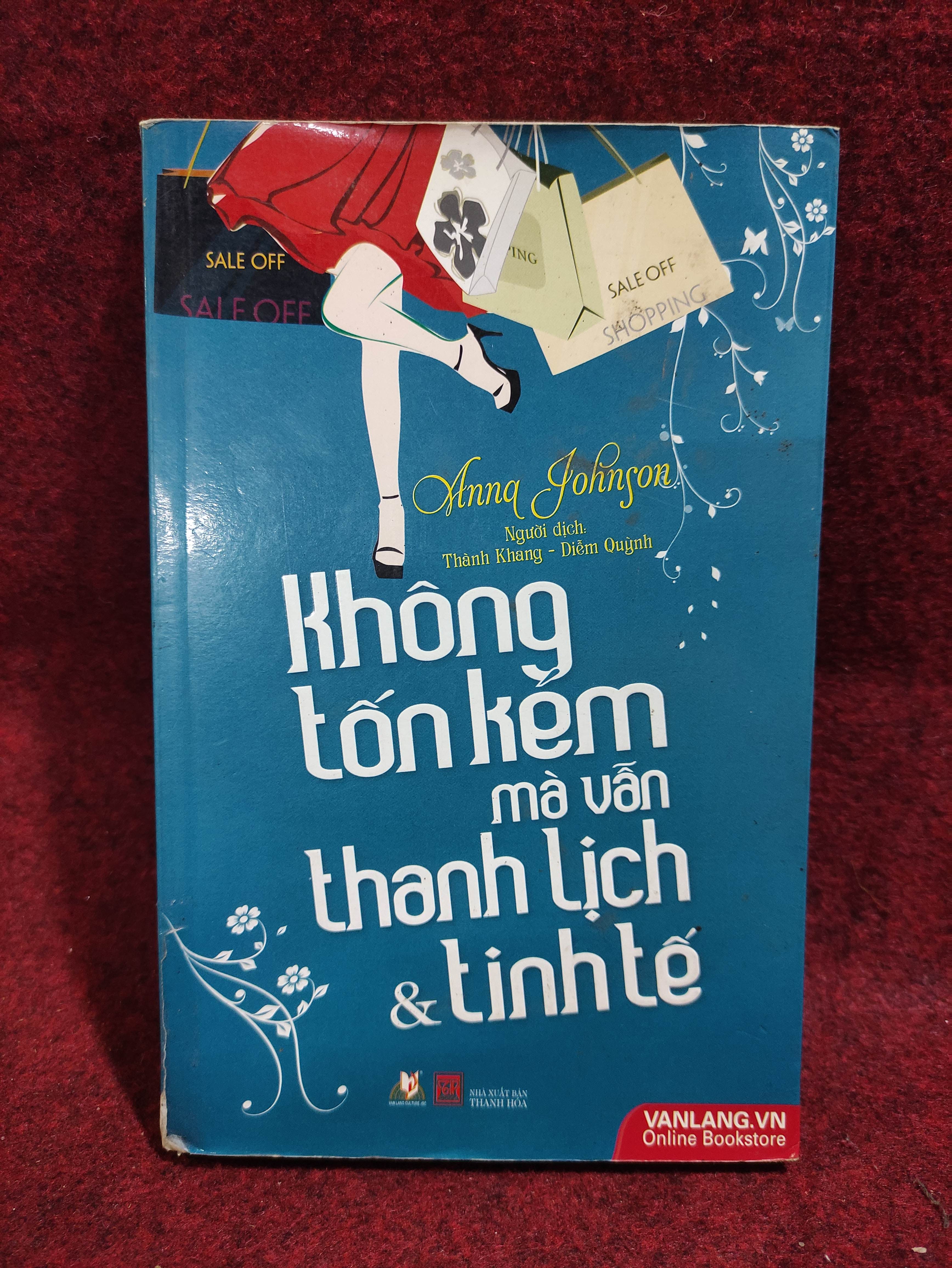 Không tốn kém mà vẫn thanh lịch và tinh tế mới 70% - Thời trang01/03 (SL có thể đặt: 1 Cuốn) - SÁCH ĐẠI HỌC