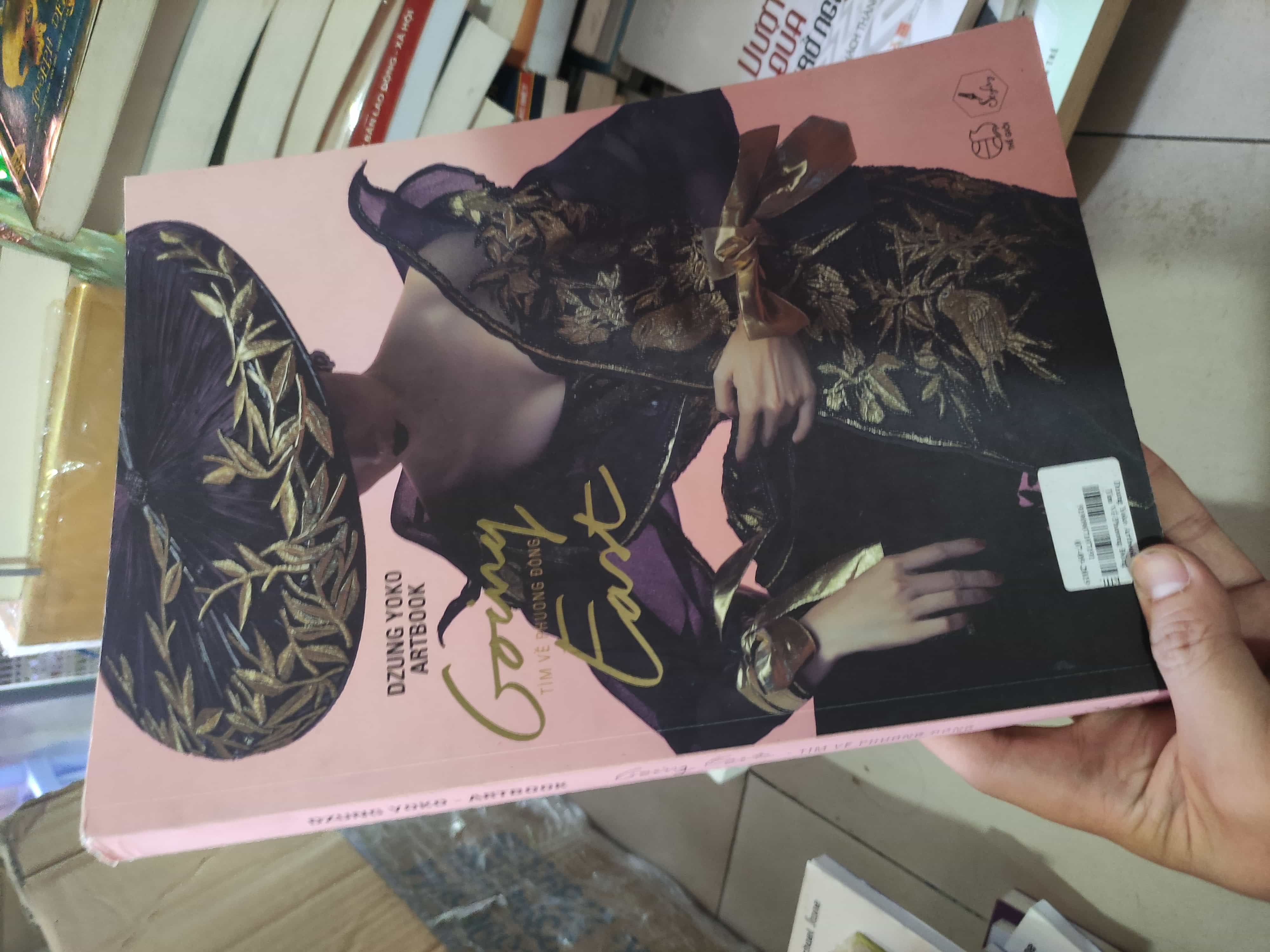 Artbook Tìm về phương Đông01/03 (SL có thể đặt: 2 Cuốn) - SÁCH ĐẠI HỌC