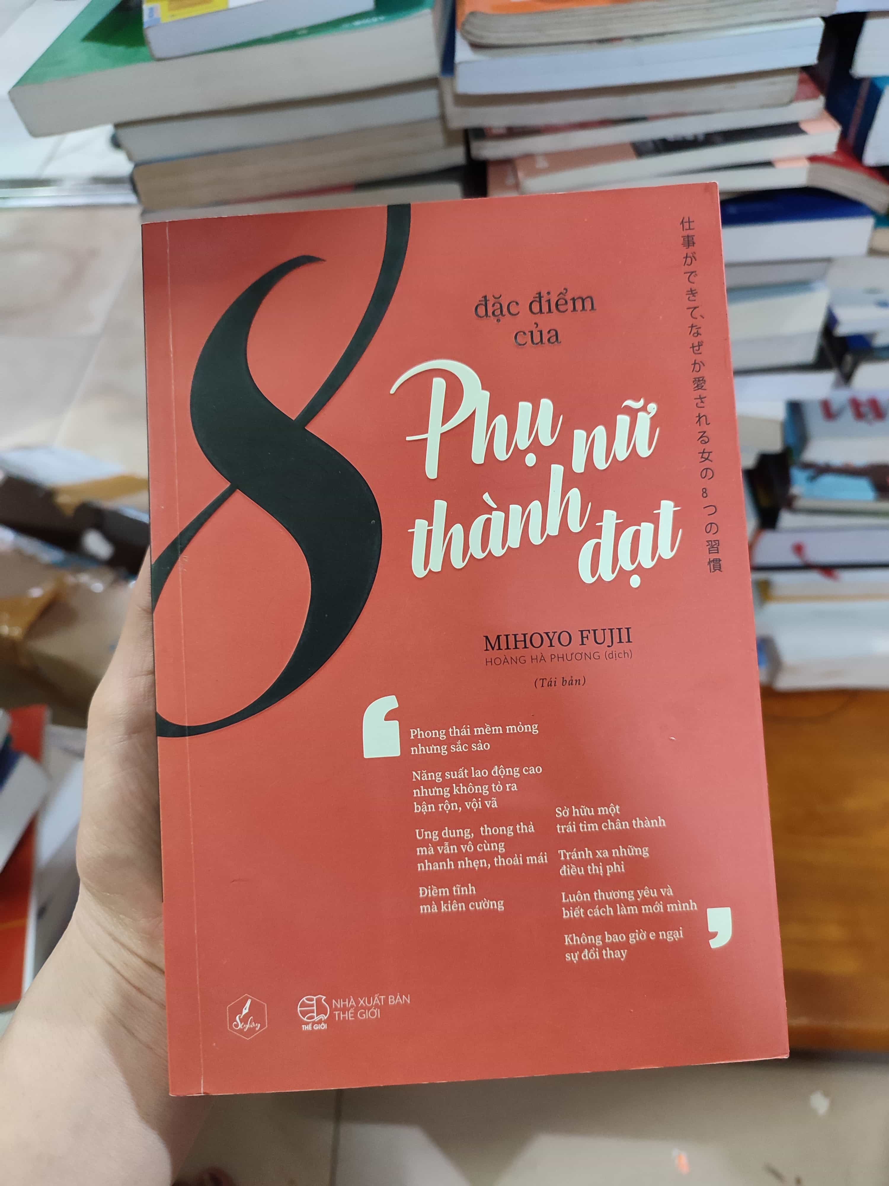 8 đặc điểm của phụ nữ thành đạt01/03 (SL có thể đặt: 1 Cuốn) - SÁCH ĐẠI HỌC