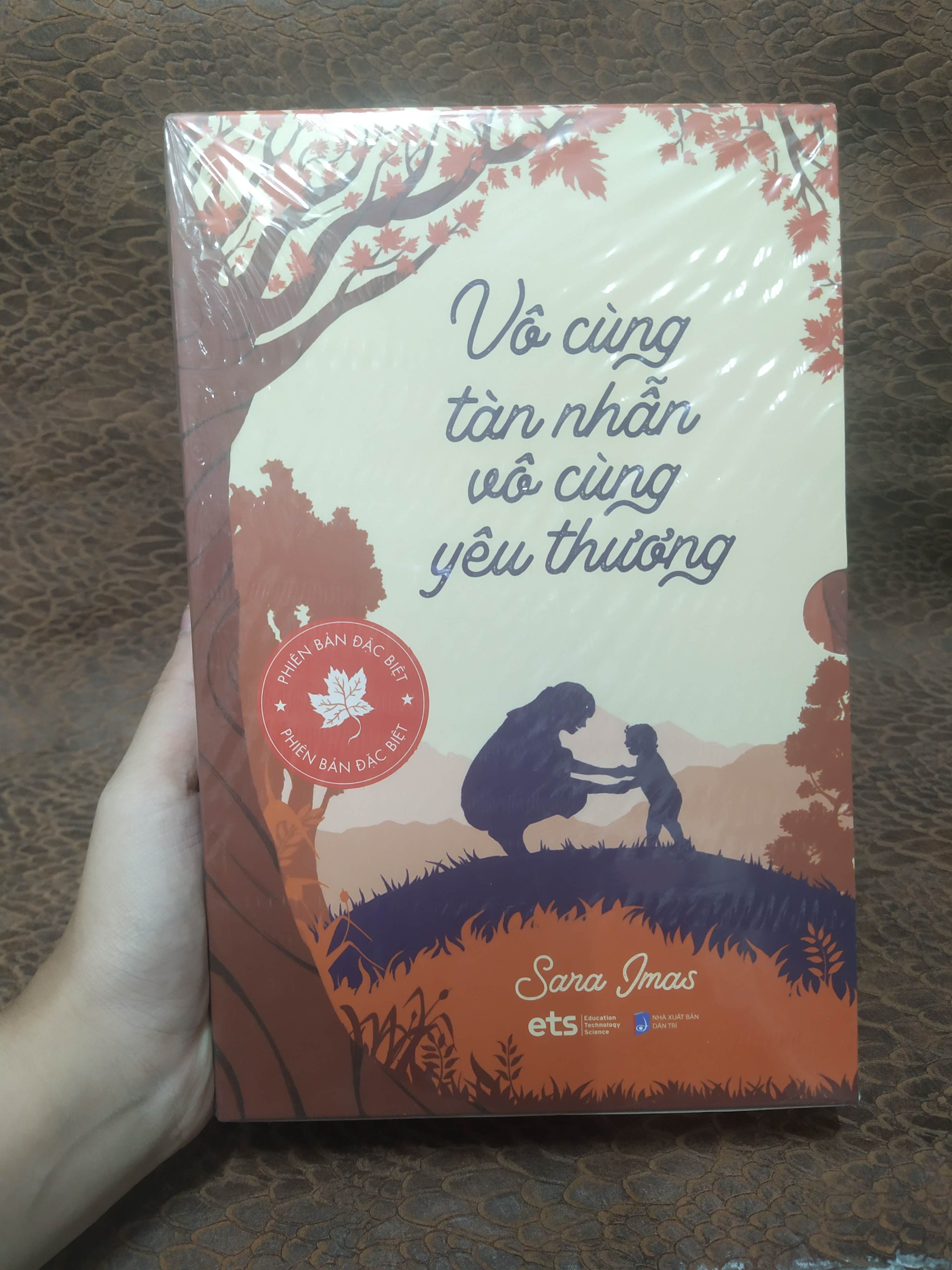 bộ 4 cuốn vô cùng tàn nhẫn vô cùng yêu thương mới 100% 2611 (SL có thể đặt: 1 Bộ) - SÁCH ĐẠI HỌC