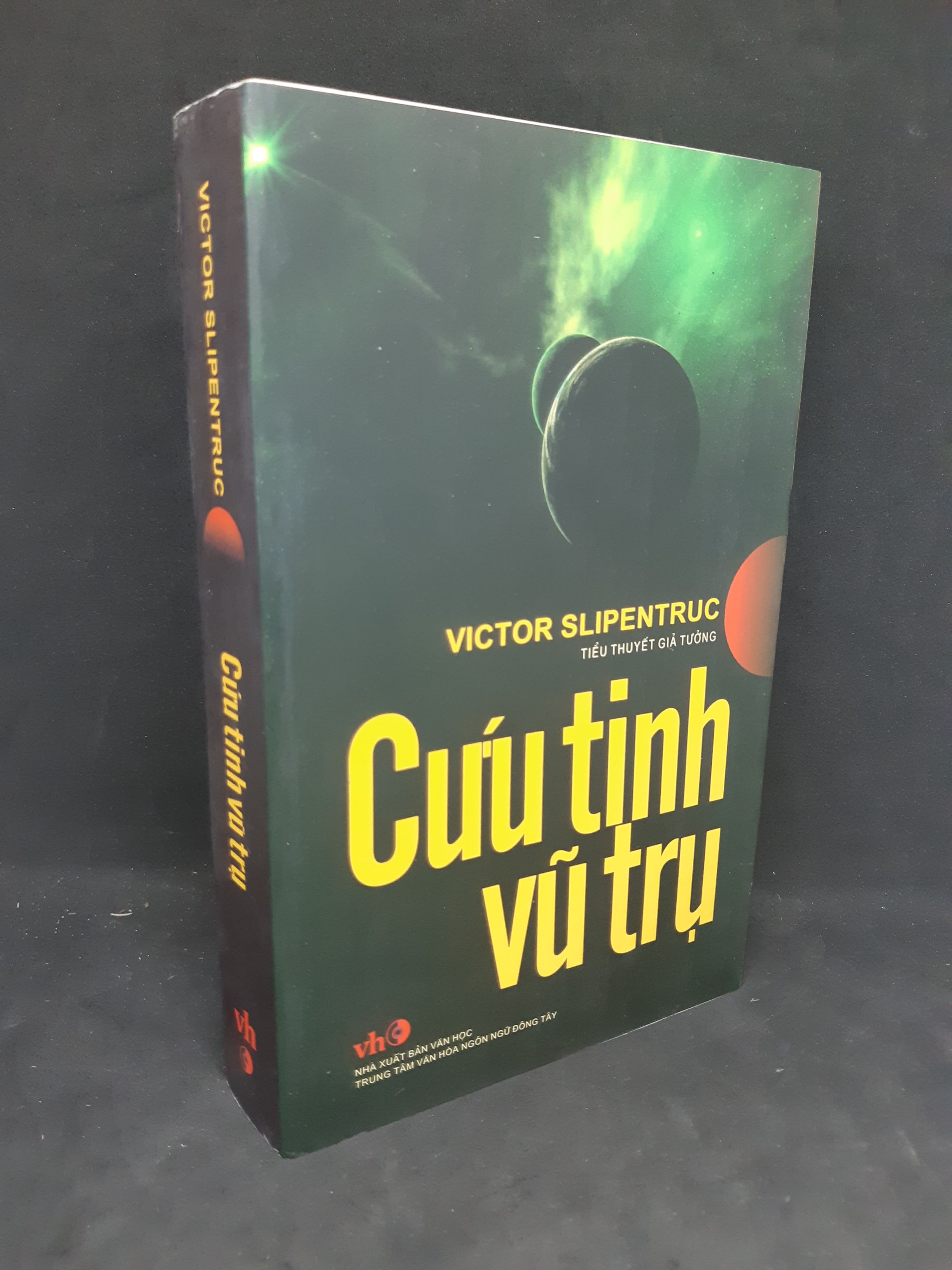 Cứu tinh vũ trụ mới 90% 1412 (SL có thể đặt: 1 Cuốn) - SÁCH ĐẠI HỌC