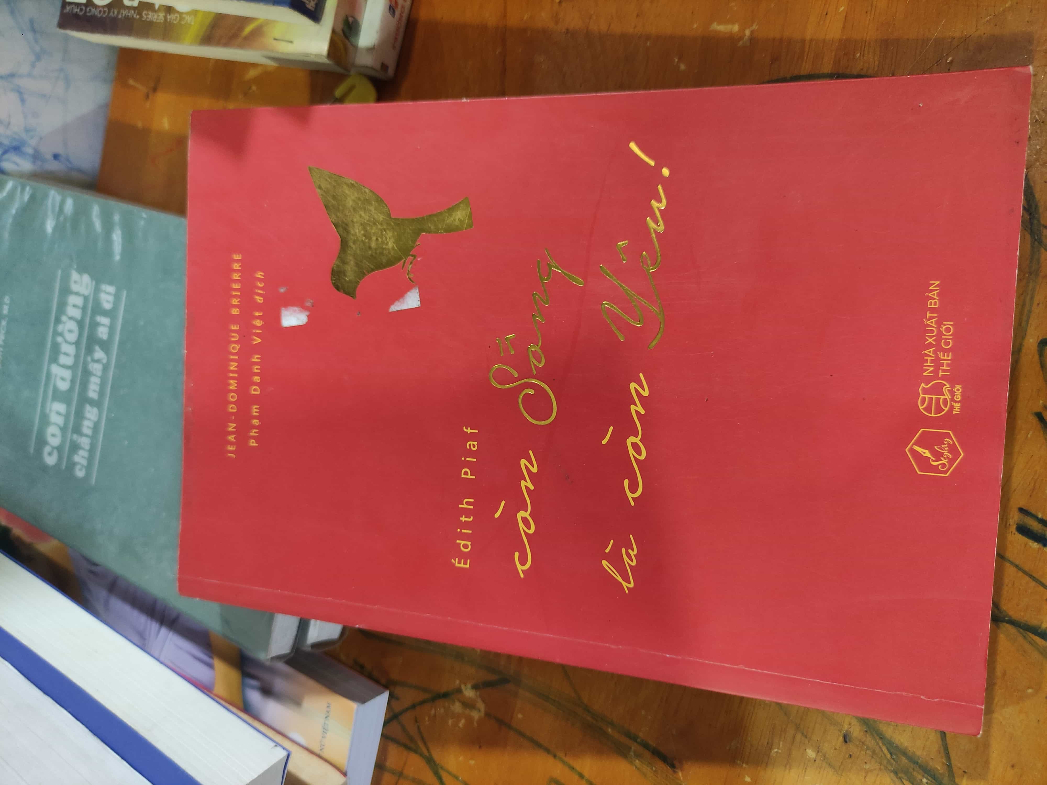 Còn sống là còn yêu01/03 Sách tư duy, kỹ năng sống (SL có thể đặt: 1 Cuốn) - SÁCH ĐẠI HỌC