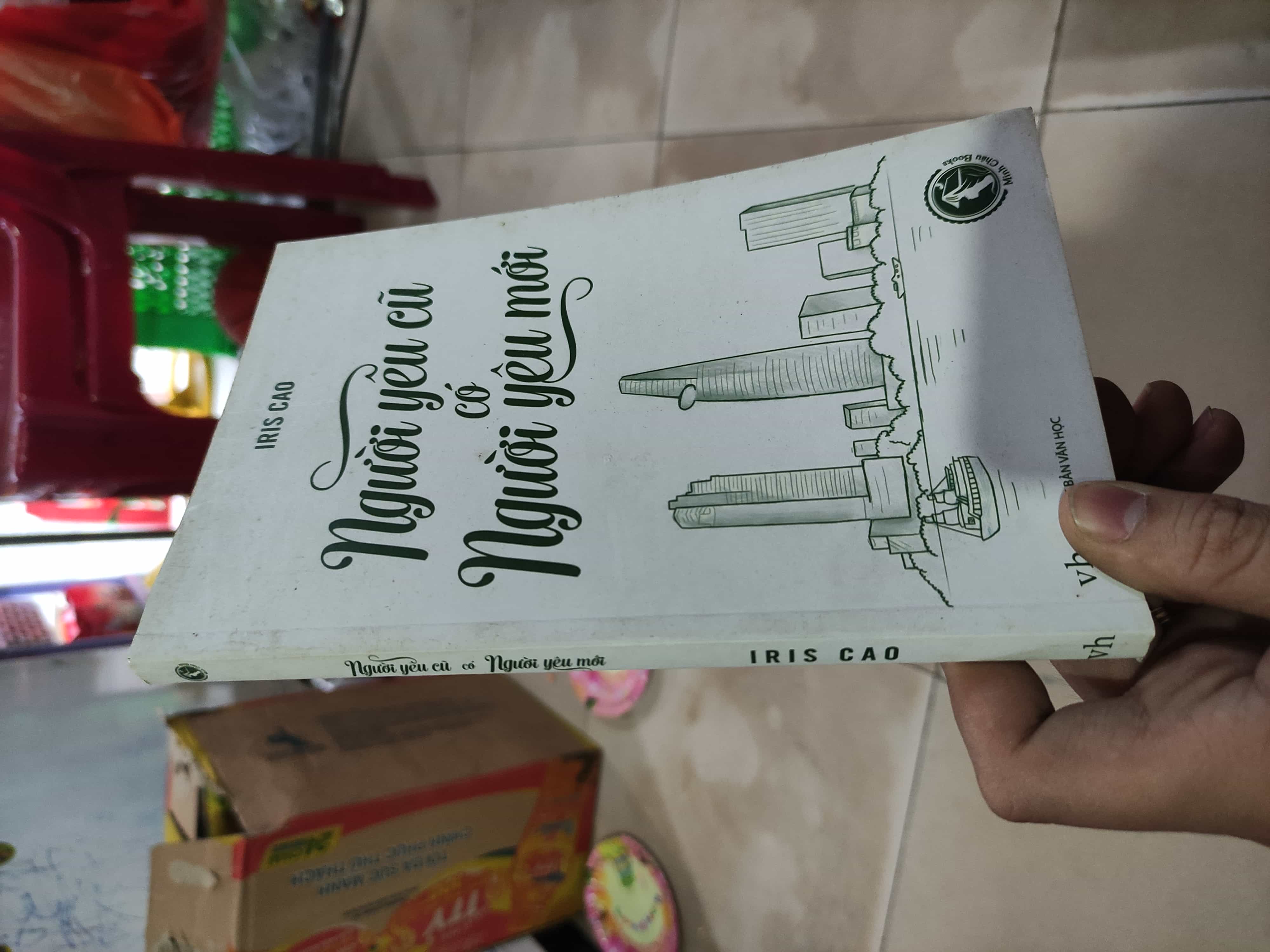 Người yêu cũ có người yêu mới - Iris Cao (SL có thể đặt: 1 Cuốn) - SÁCH ĐẠI HỌC