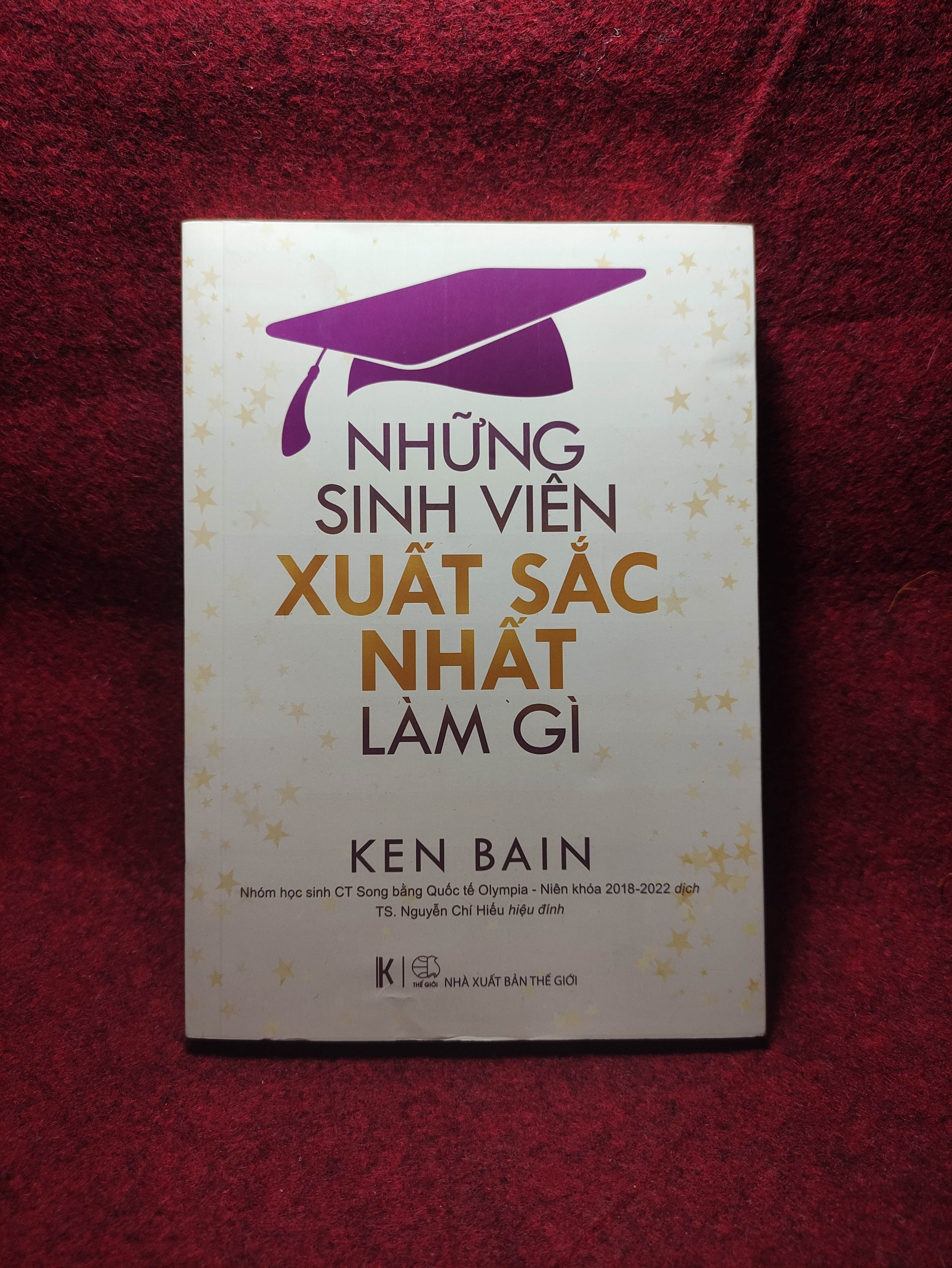 Những sinh viên xuất sắc nhất làm gì? Mới 90%%01/03 (SL có thể đặt: 1 Cuốn) - SÁCH ĐẠI HỌC