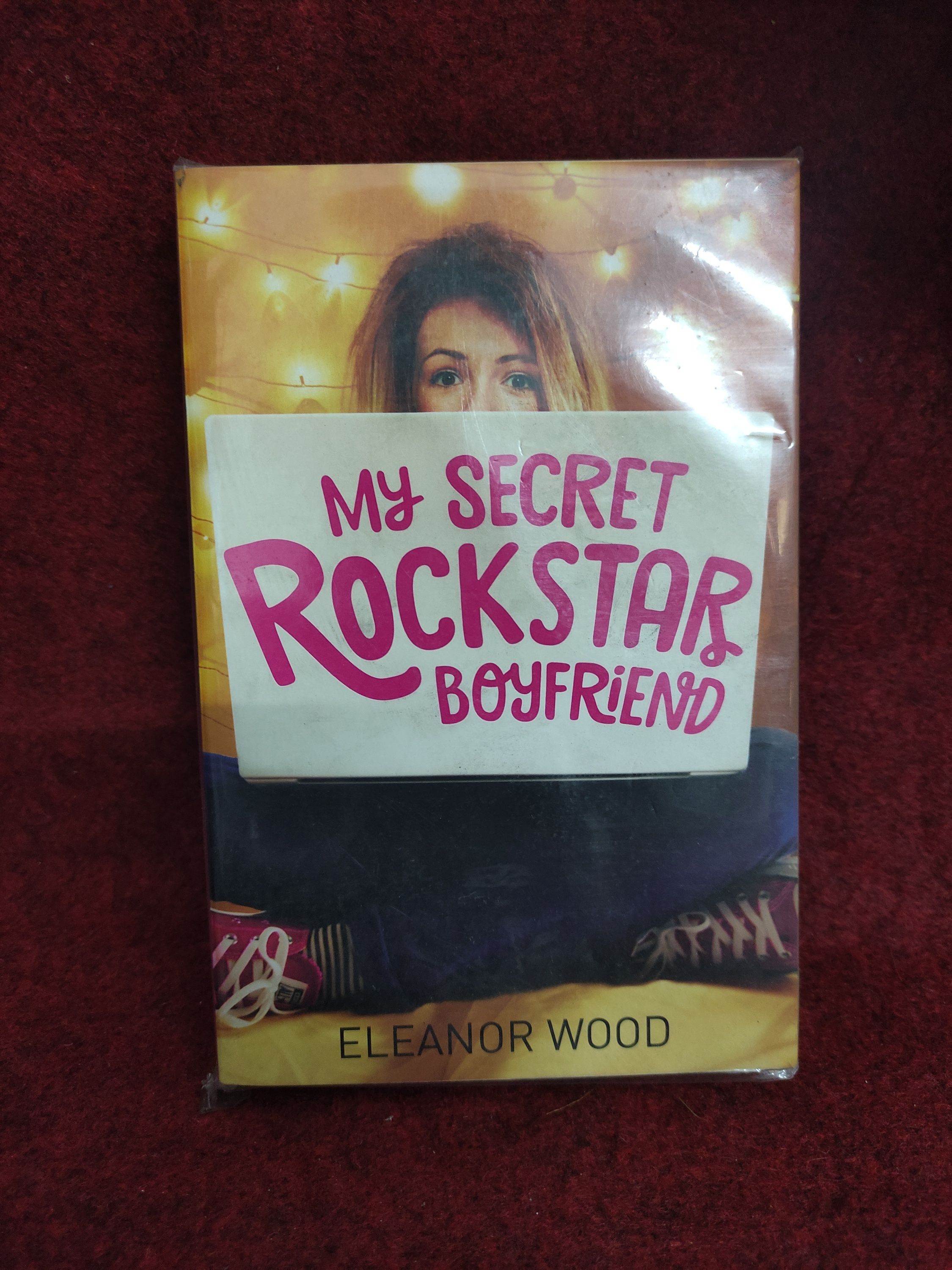 My secret Rockstar Boyfriend mới 90% Sách ngoại văn (SL có thể đặt: 1 Cuốn) - SÁCH ĐẠI HỌC