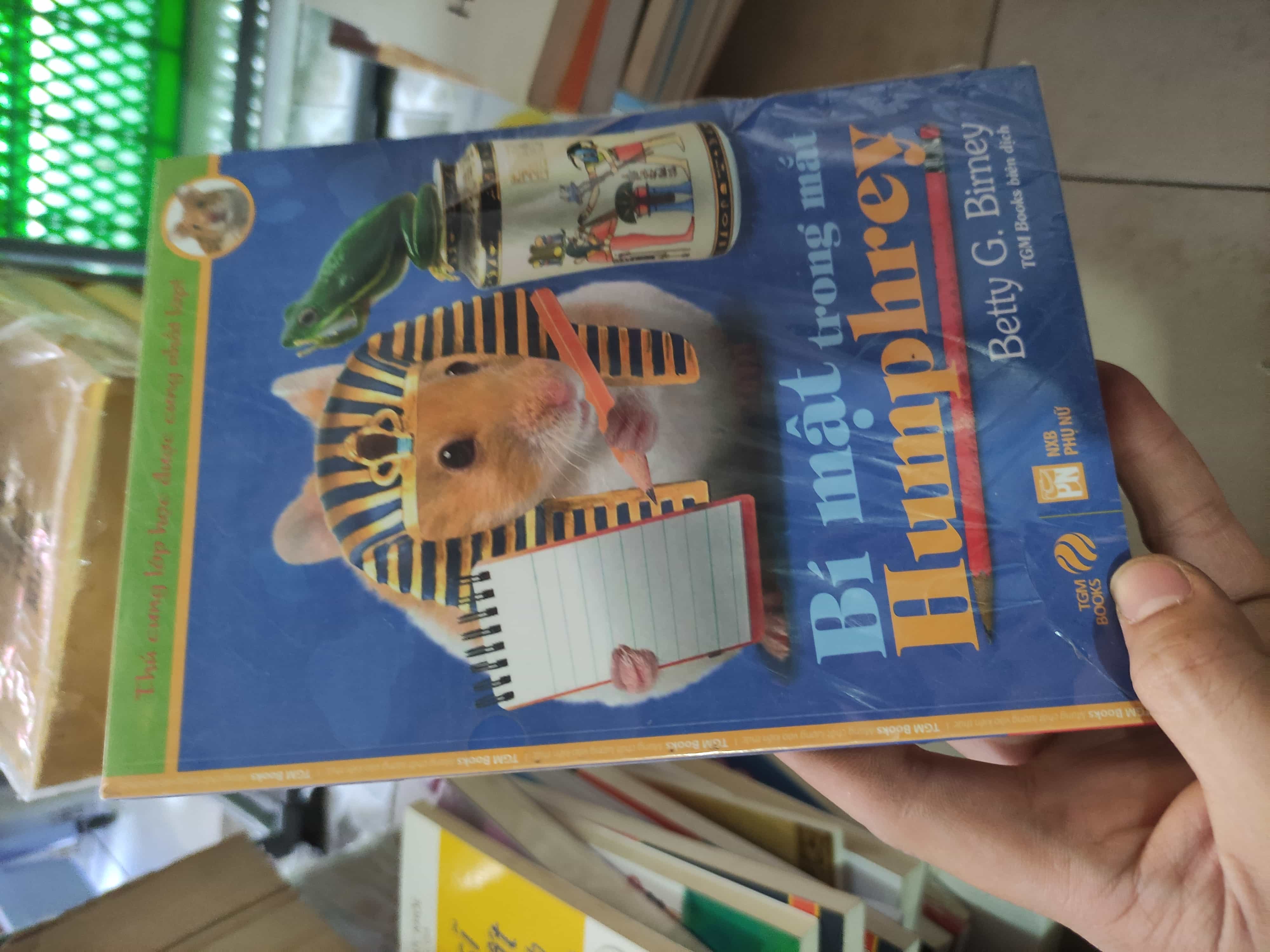 Bí mật trong mắt Humphrey01/03 (SL có thể đặt: 1 Cuốn) - SÁCH ĐẠI HỌC