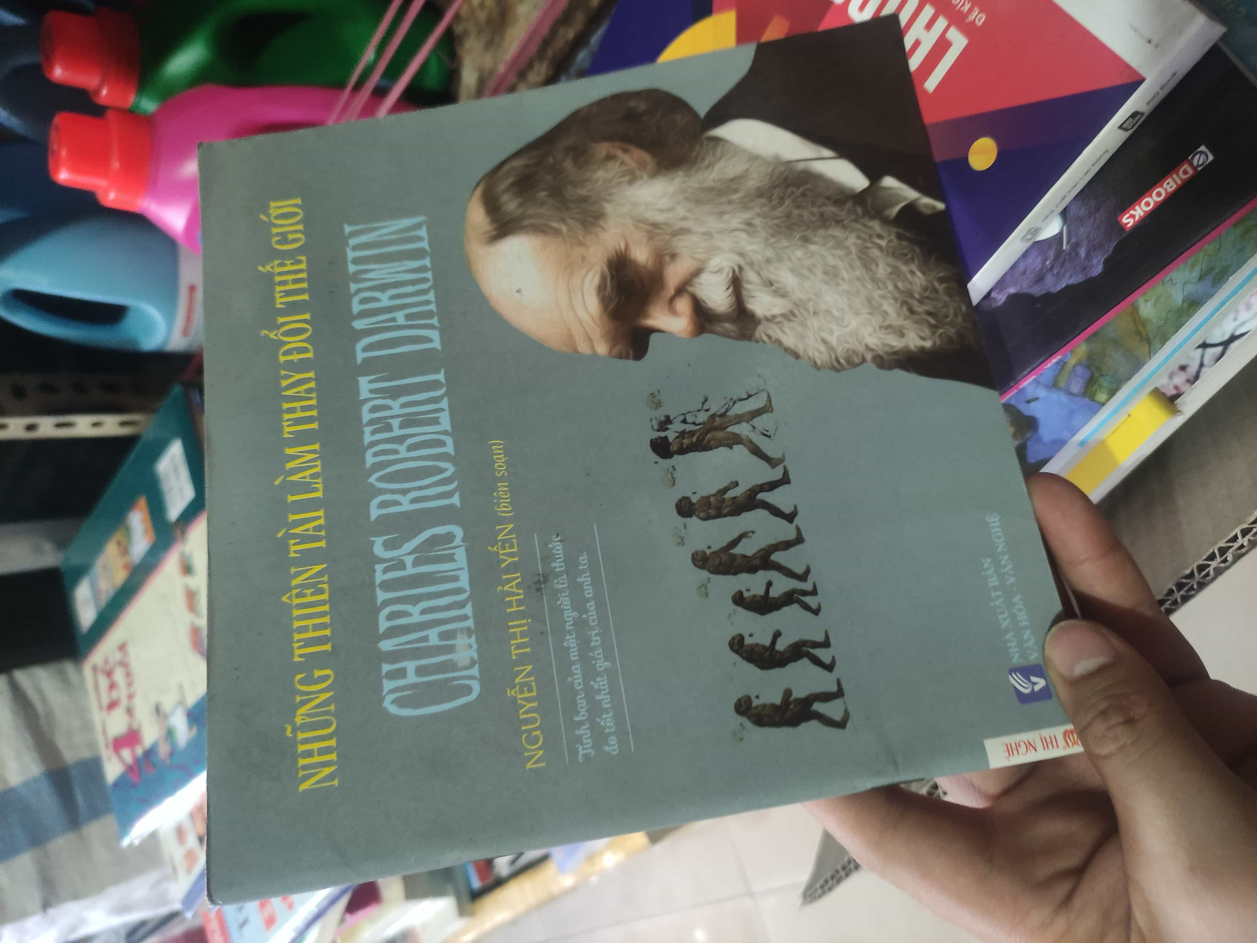 Những thiên tài làm thay đổi thế giới Charles Darwin Cẩm nang làm cha mẹ (SL có thể đặt: 1 Cuốn) - SÁCH ĐẠI HỌC