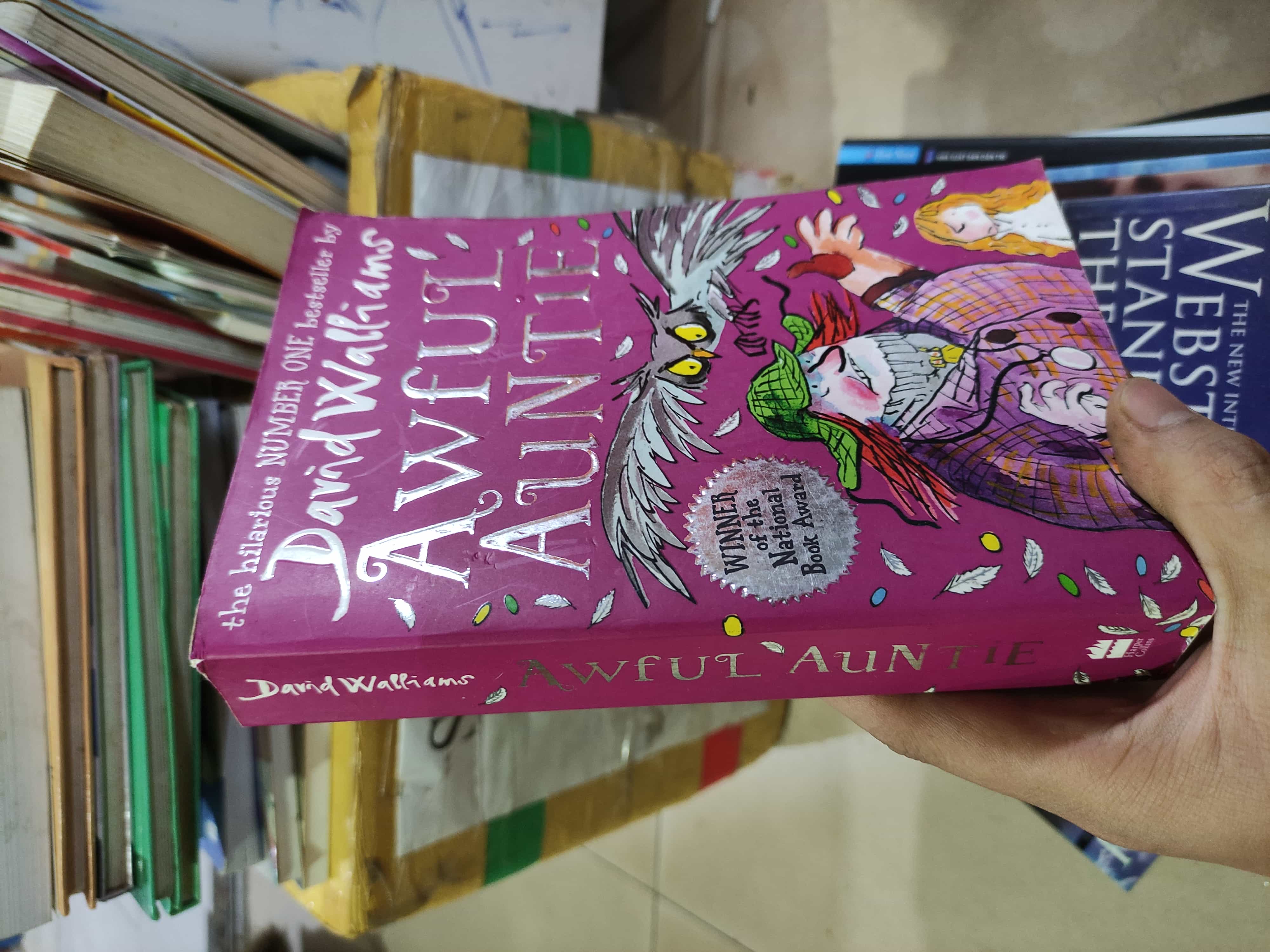 Awful Auntie - David Walliams Sách ngoại văn (SL có thể đặt: 3 Cuốn) - SÁCH ĐẠI HỌC