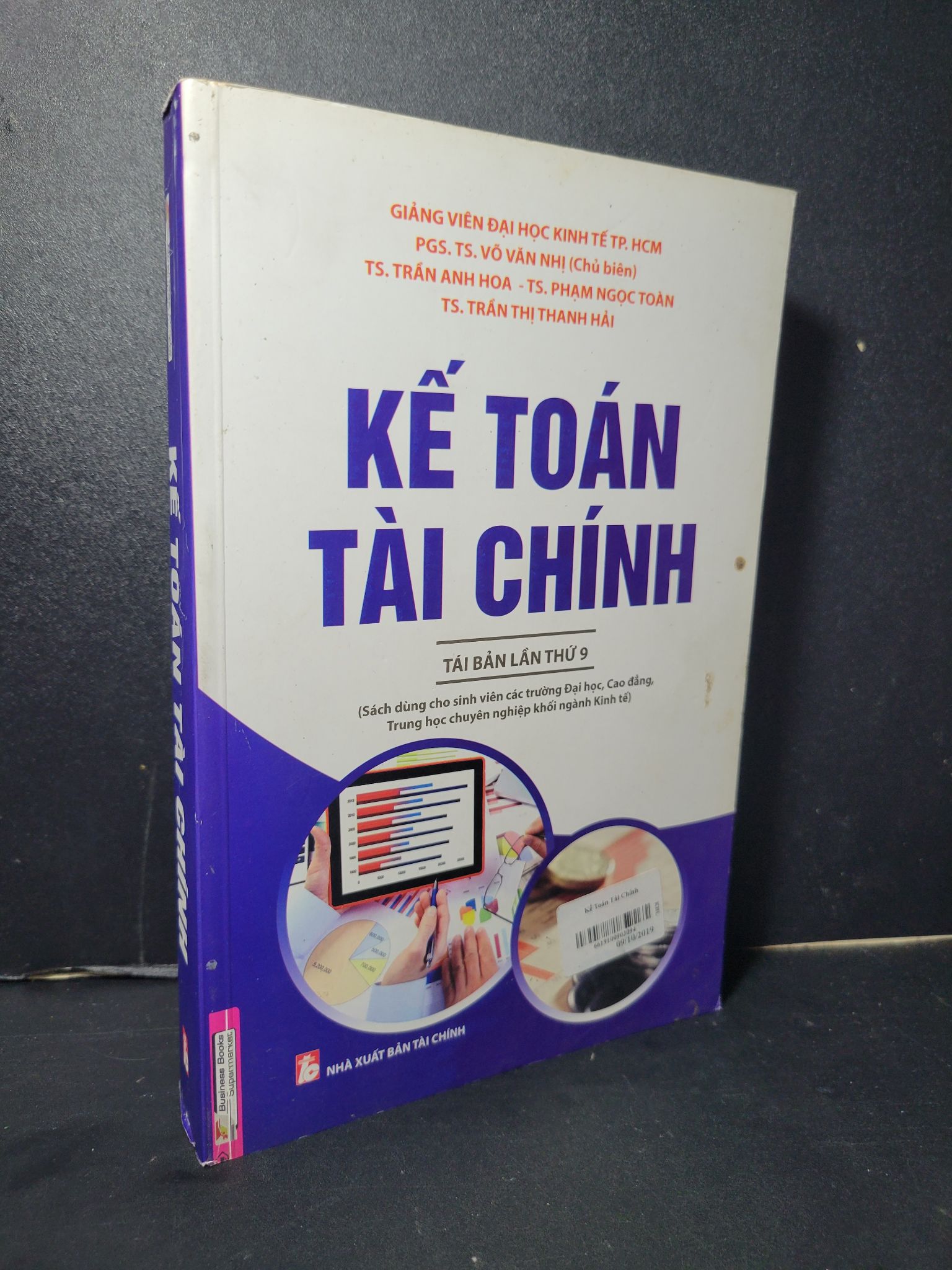 Kế toán tài chính mới 80% bẩn bìa, ố 2018 Giảng viên Đại học Kinh tế TP. 2205 Tài chính, ngân hàng (SL có thể đặt: 1 Cuốn) - SÁCH ĐẠI HỌC