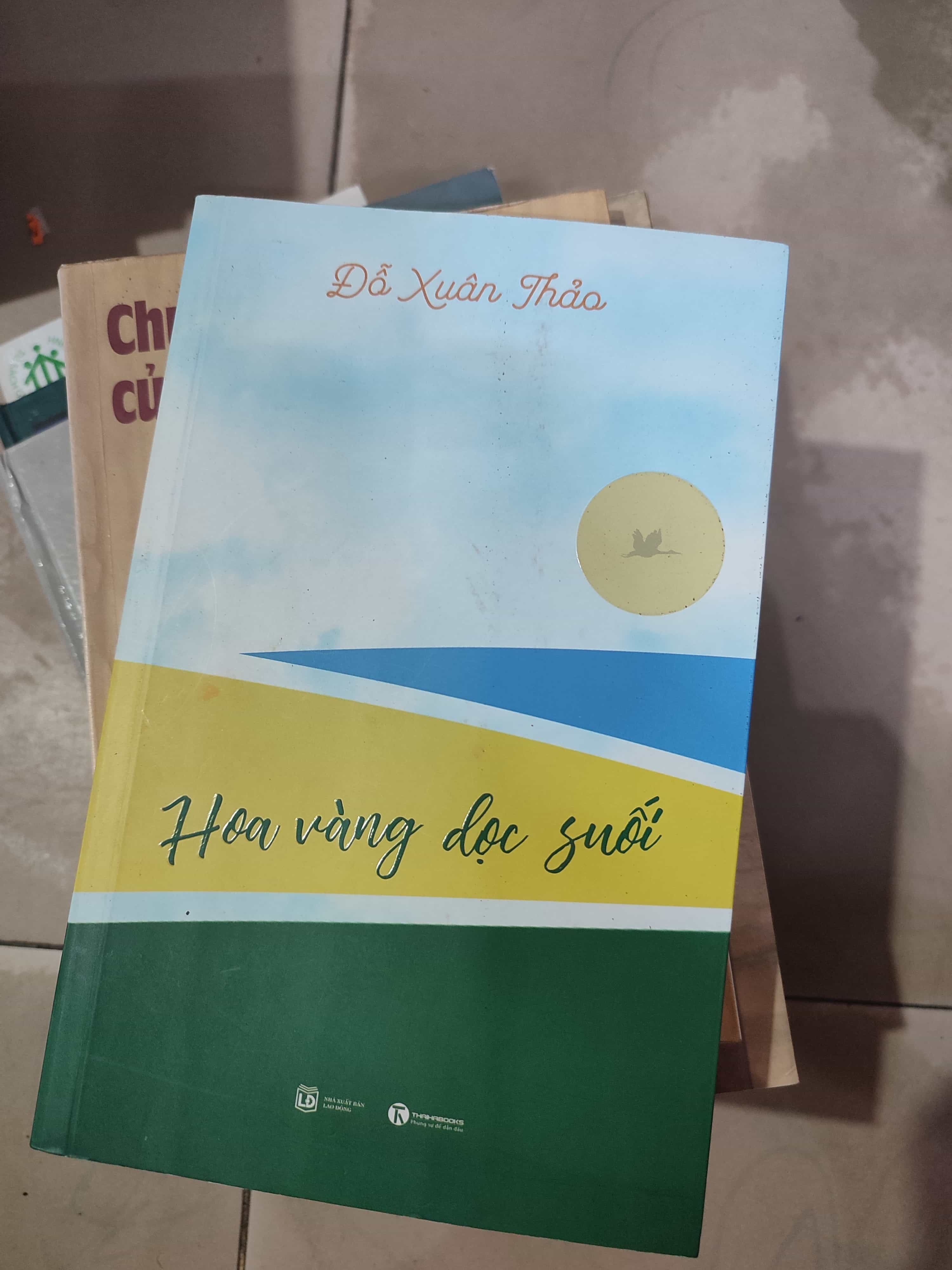 Hoa vàng dọc suối01/03 (SL có thể đặt: 1 Cuốn) - SÁCH ĐẠI HỌC