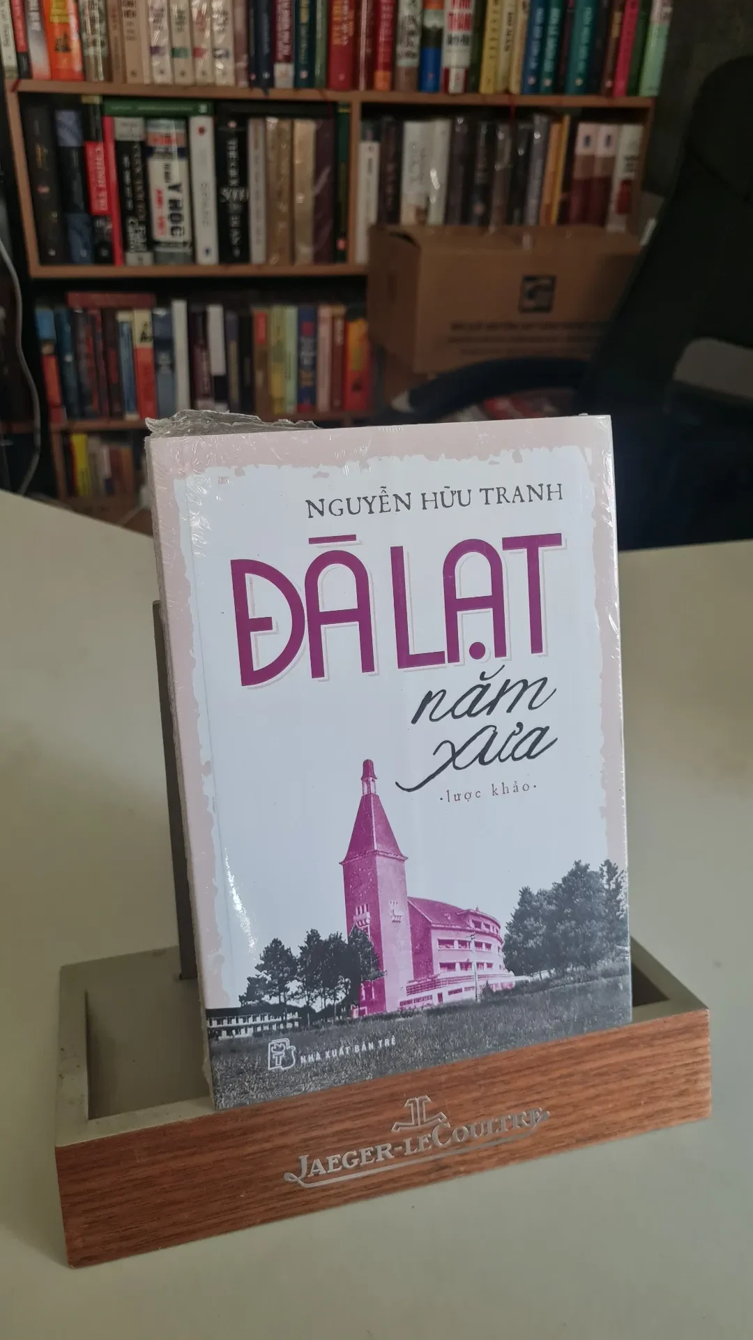 Đà lạt năm xưa mới 100% có bọc sách Nguyễn Hữu Tranh [2001] 170 (SL có thể đặt: 2 Cuốn) - SÁCH ĐẠI HỌC