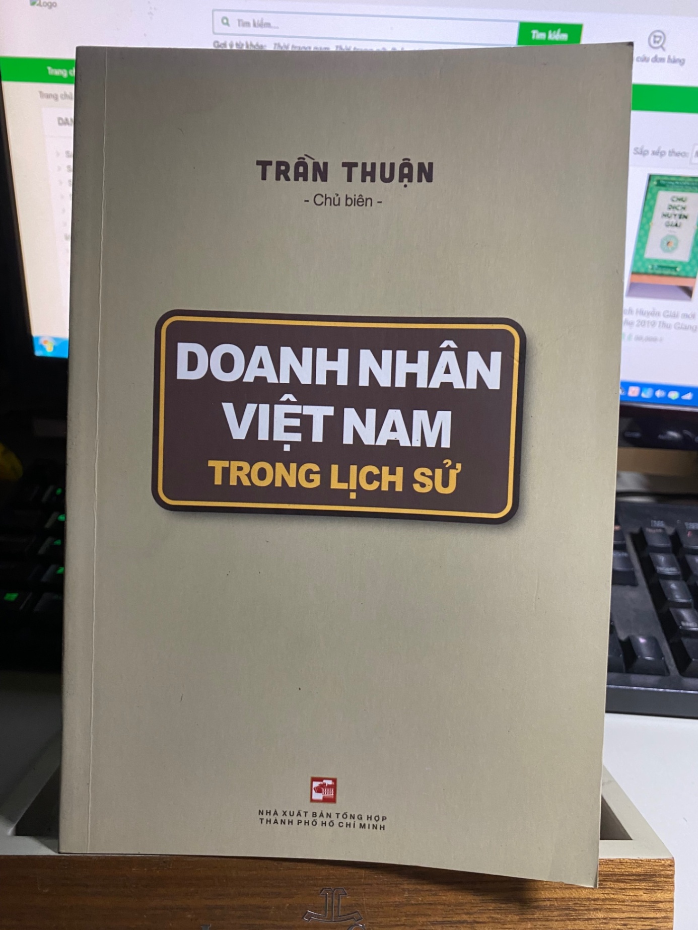 Doanh Nhân Việt Nam Trong Lịch Sử - Trần Thuận 638 (SL có thể đặt: 1 Quyển) - SÁCH ĐẠI HỌC