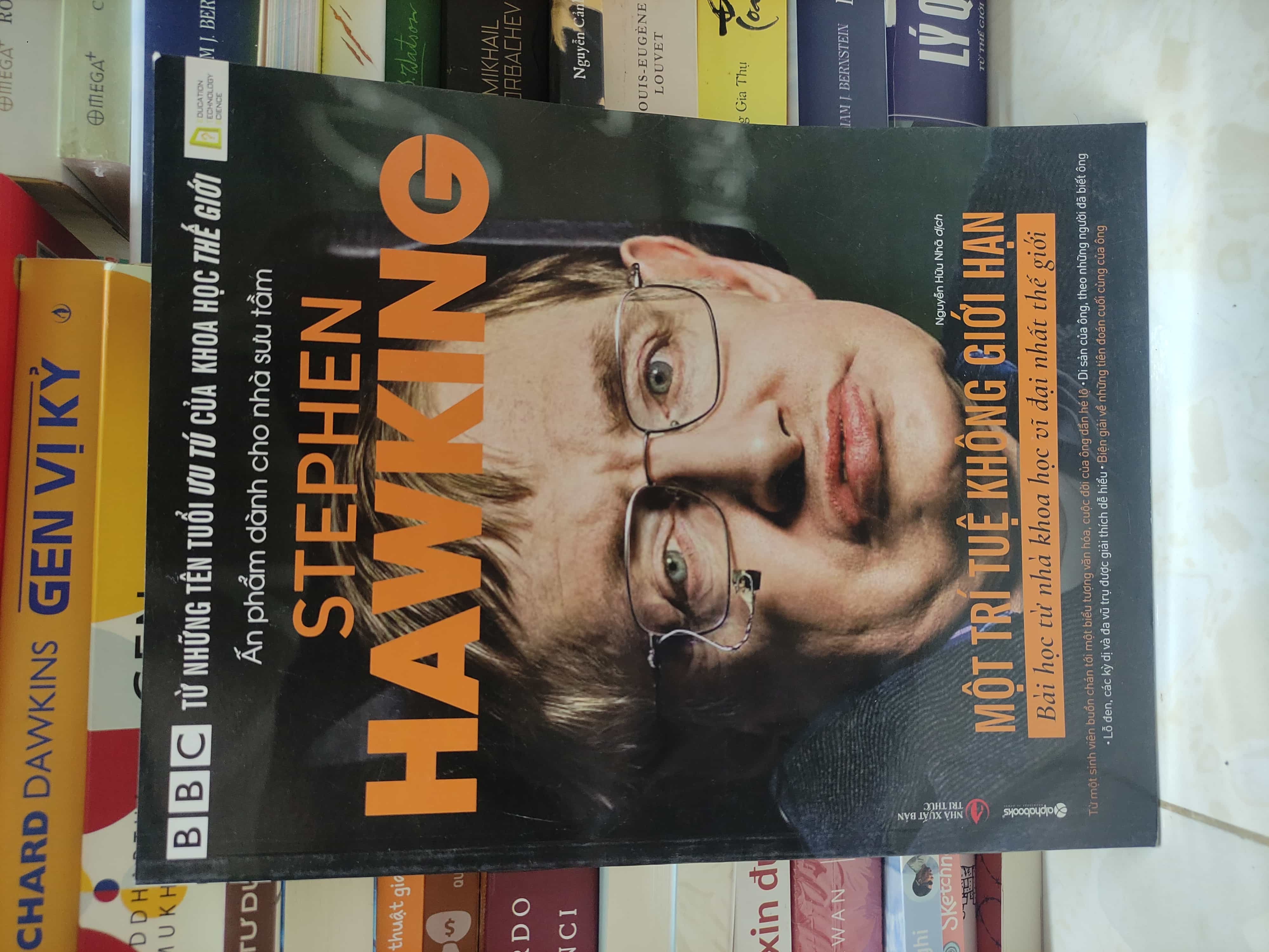 Stephen Hawking Một Trí Tuệ Không Giới Hạn Kiến thức bách khoa (SL có thể đặt: 1 Cuốn) - SÁCH ĐẠI HỌC