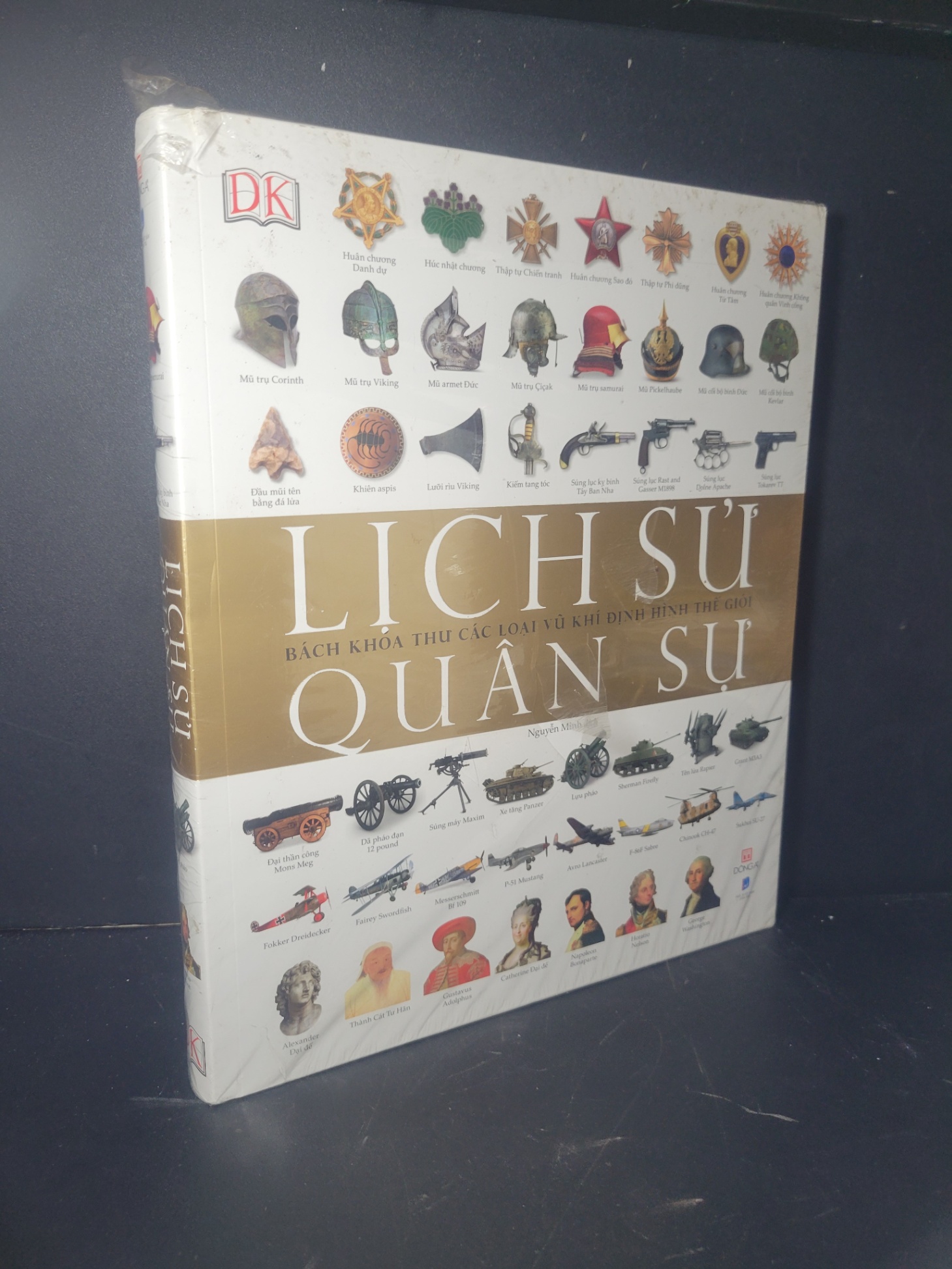 Lịch sử quân sự (bìa cứng) mới 100% 0906 Lịch sử, địa lí thế giới (SL có thể đặt: 1 Cuốn) - SÁCH ĐẠI HỌC