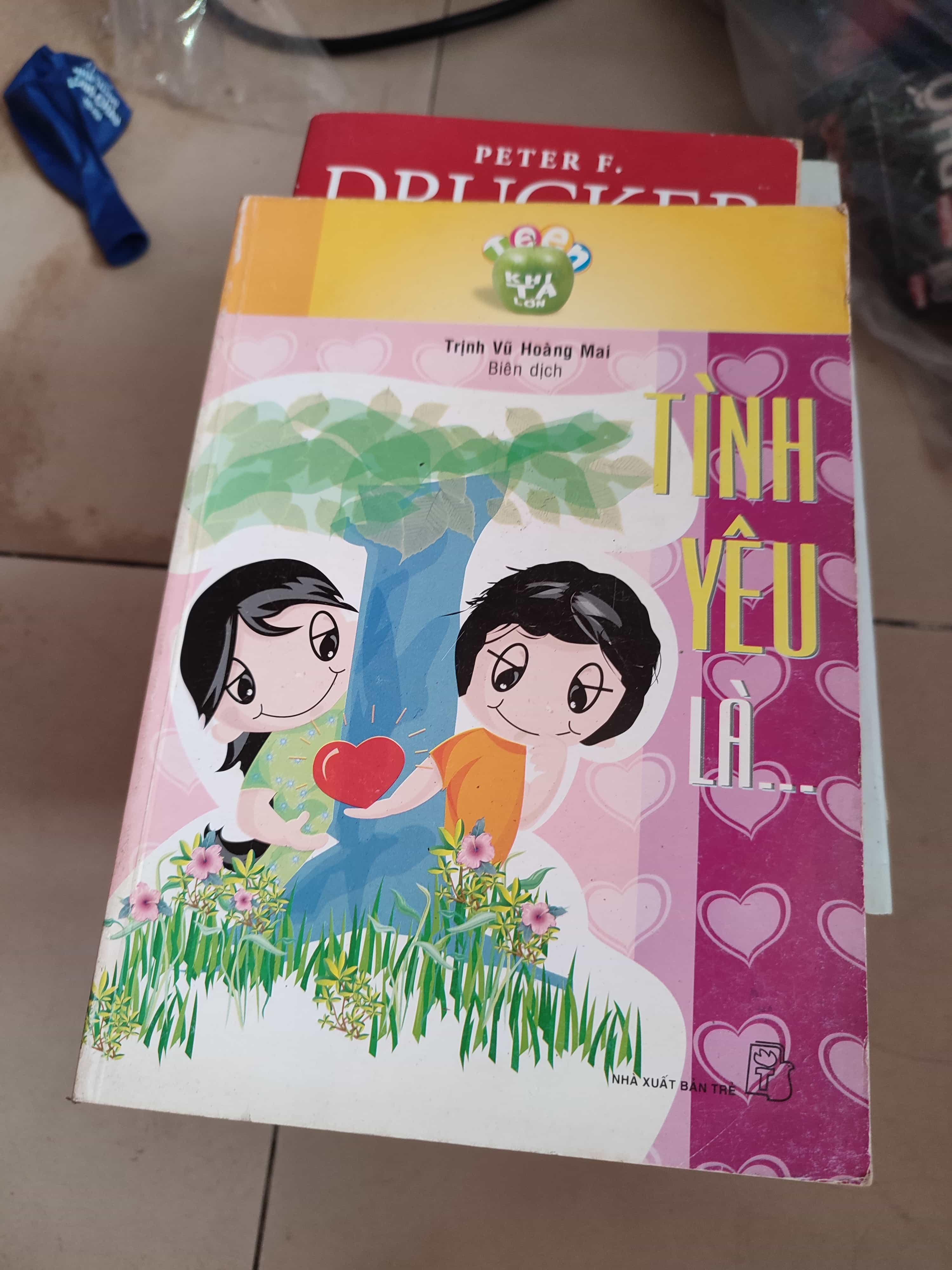 Tình yêu là....01/03 (SL có thể đặt: 1 Cuốn) - SÁCH ĐẠI HỌC