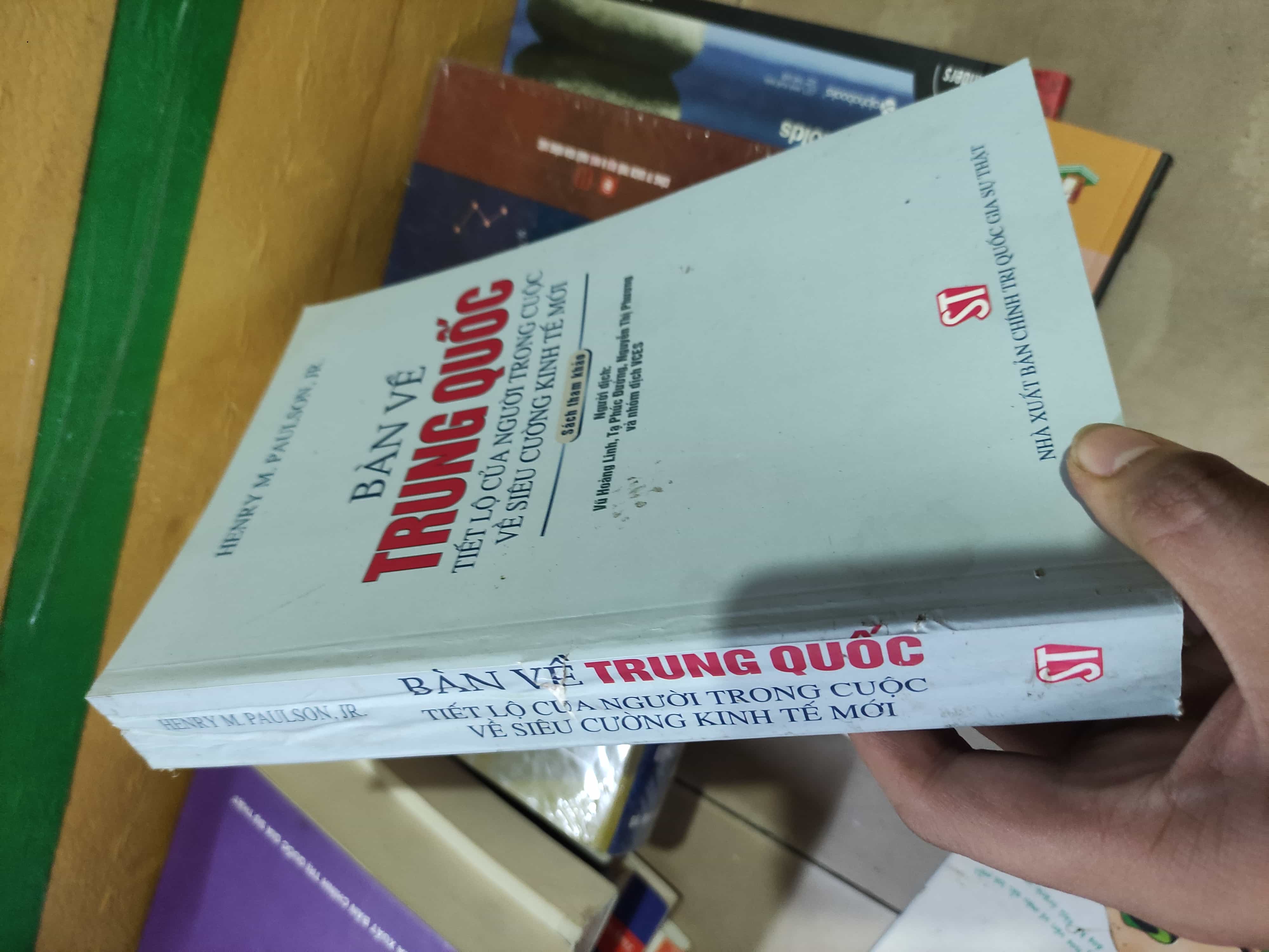 Bàn về Trung Quốc tiết lộ của người trong cuộc về siêu cường kinh tế mới Phân tích kinh tế (SL có thể đặt: 1 Cuốn) - SÁCH ĐẠI HỌC