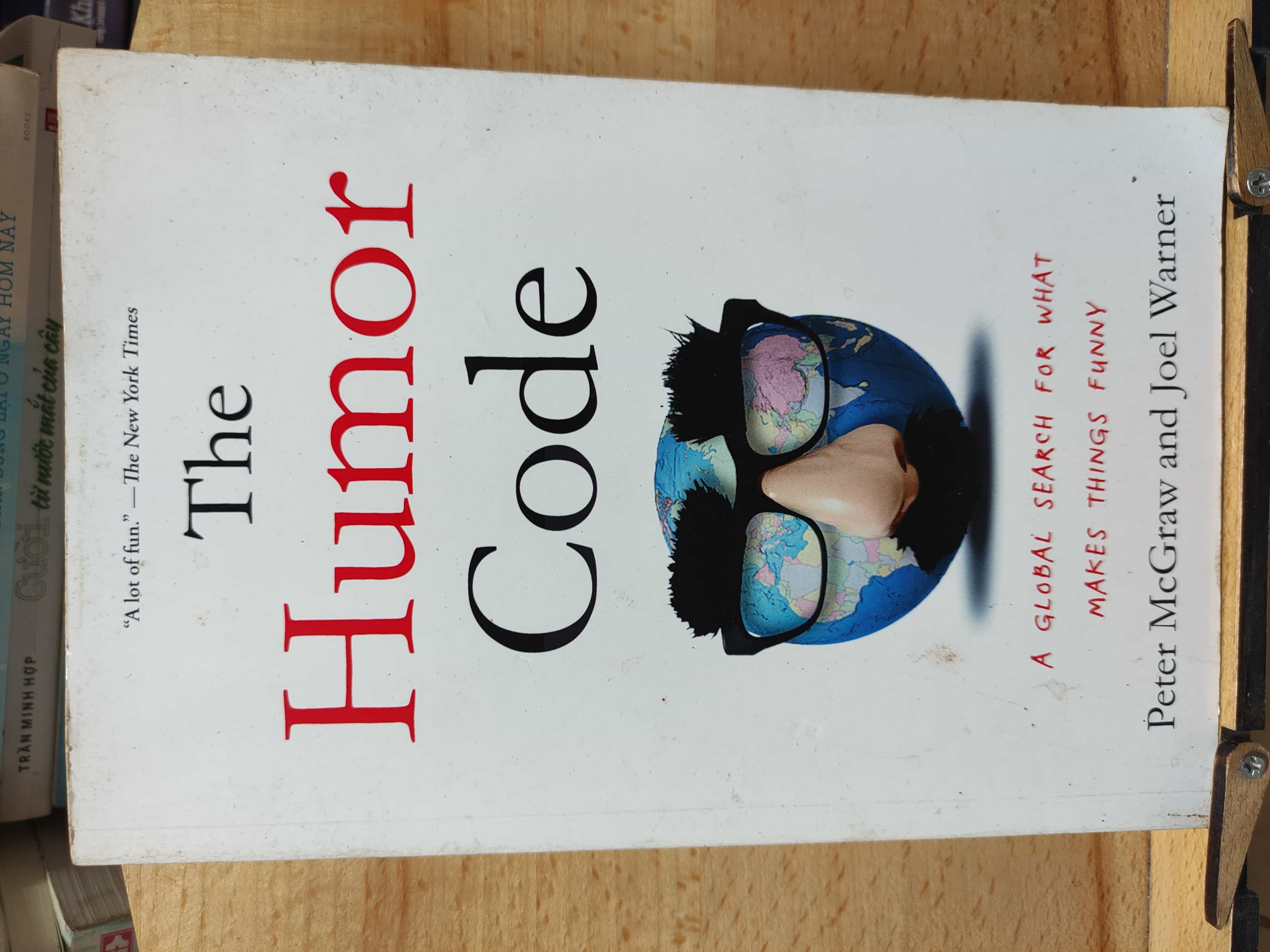 The humor code mới 80% ố Sách ngoại văn (SL có thể đặt: 1 Cuốn) - SÁCH ĐẠI HỌC
