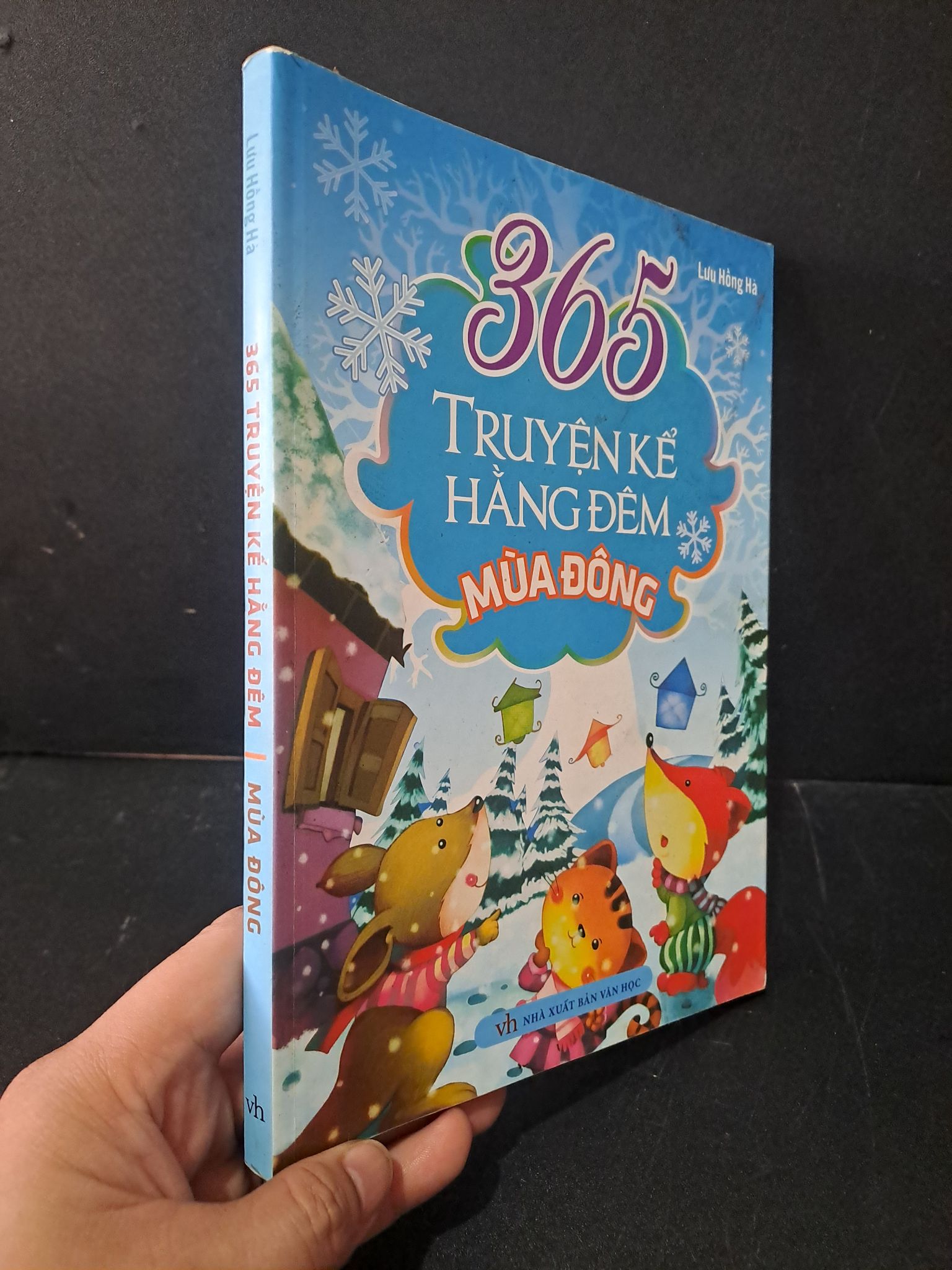 365 truyện kể hằng đêm mùa đông mới 80% bẩn bìa, ố nhẹ, tróc gáy nhẹ 2015 Lưu Hồng Hà 1604 (SL có thể đặt: 1 Cuốn) - SÁCH ĐẠI HỌC