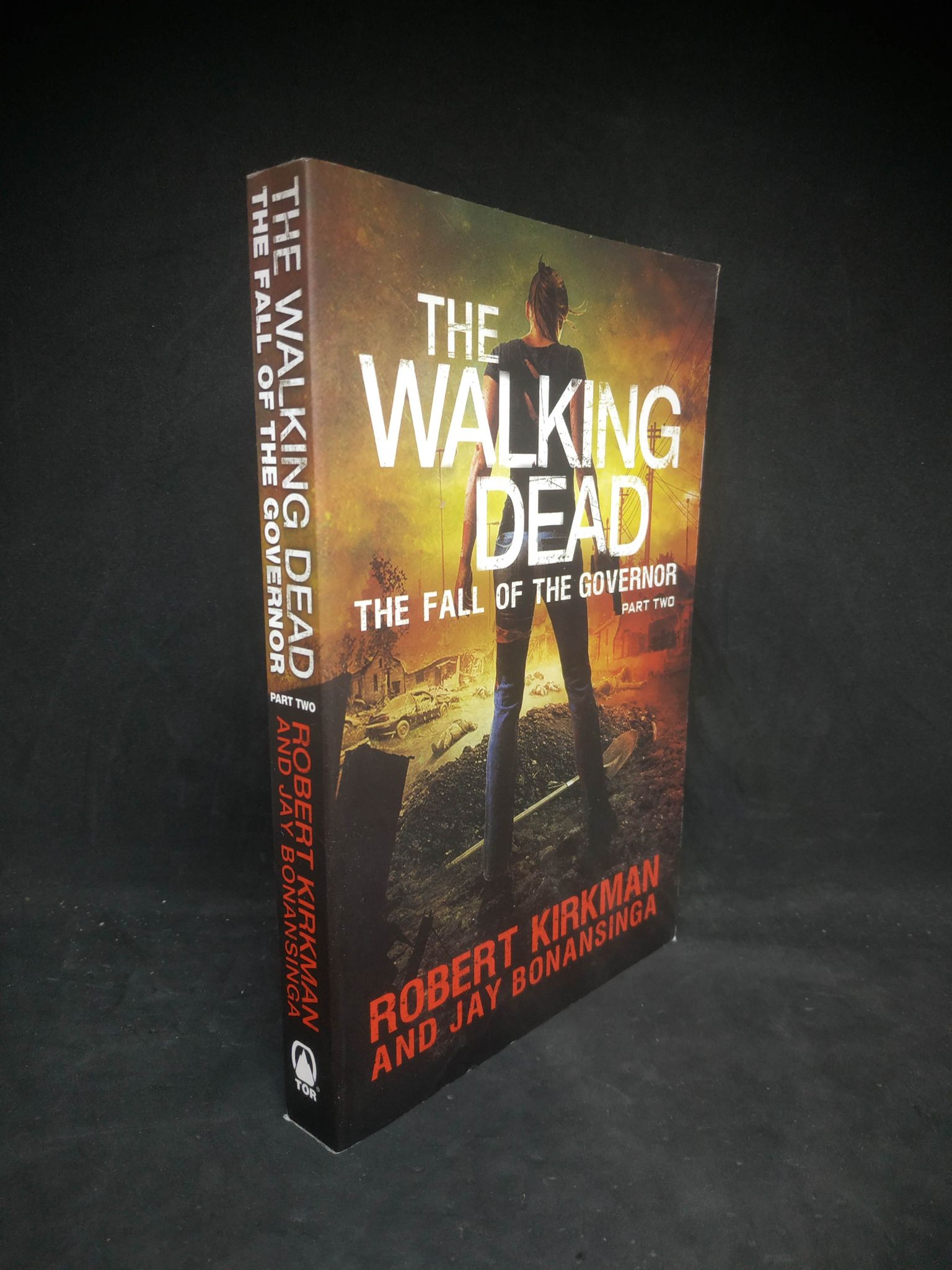 The Walking Dead - the fall of the governor Sách ngoại văn (SL có thể đặt: 1 Cuốn) - SÁCH ĐẠI HỌC