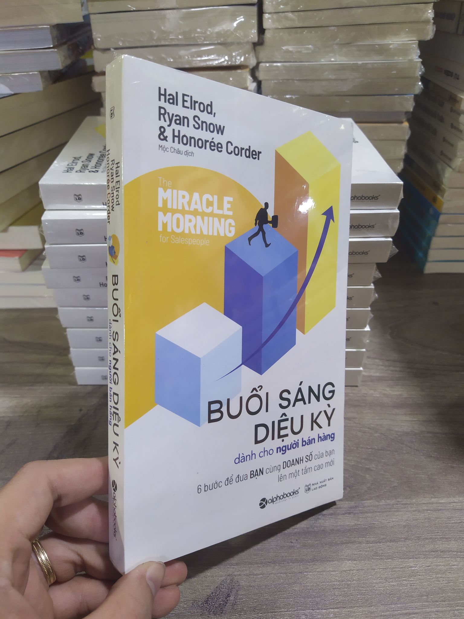 Buổi sáng diệu kỳ dành cho người bán hàng mới 100% 1502 Marketing, bán hàng (SL có thể đặt: 2 Cuốn) - SÁCH ĐẠI HỌC