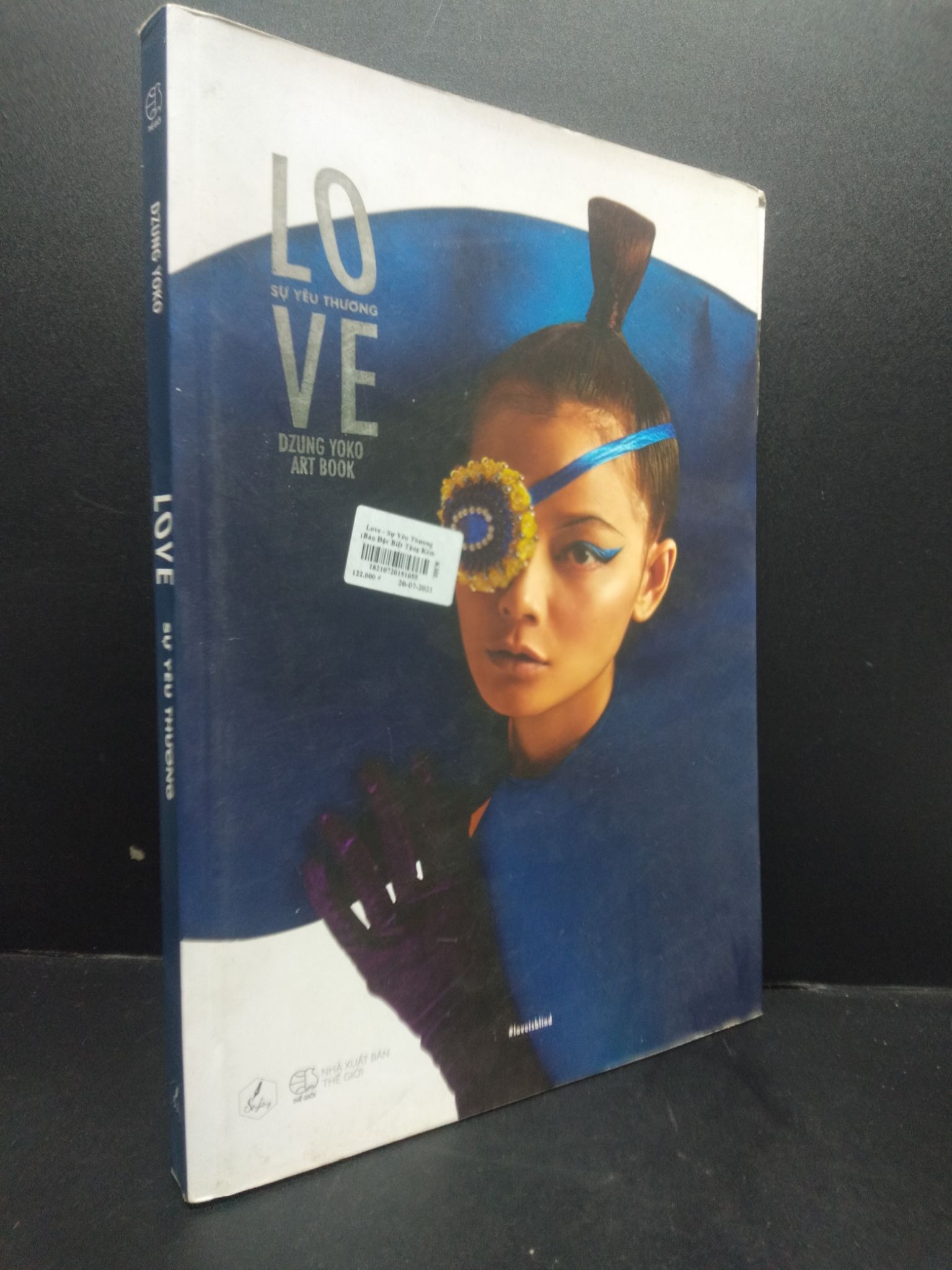 Love sự yêu thương mới 90% bẩn nhẹ 2018 2405 Dzung Yoko Tạp chí, Catalogue (SL có thể đặt: 5 Cuốn) - SÁCH ĐẠI HỌC