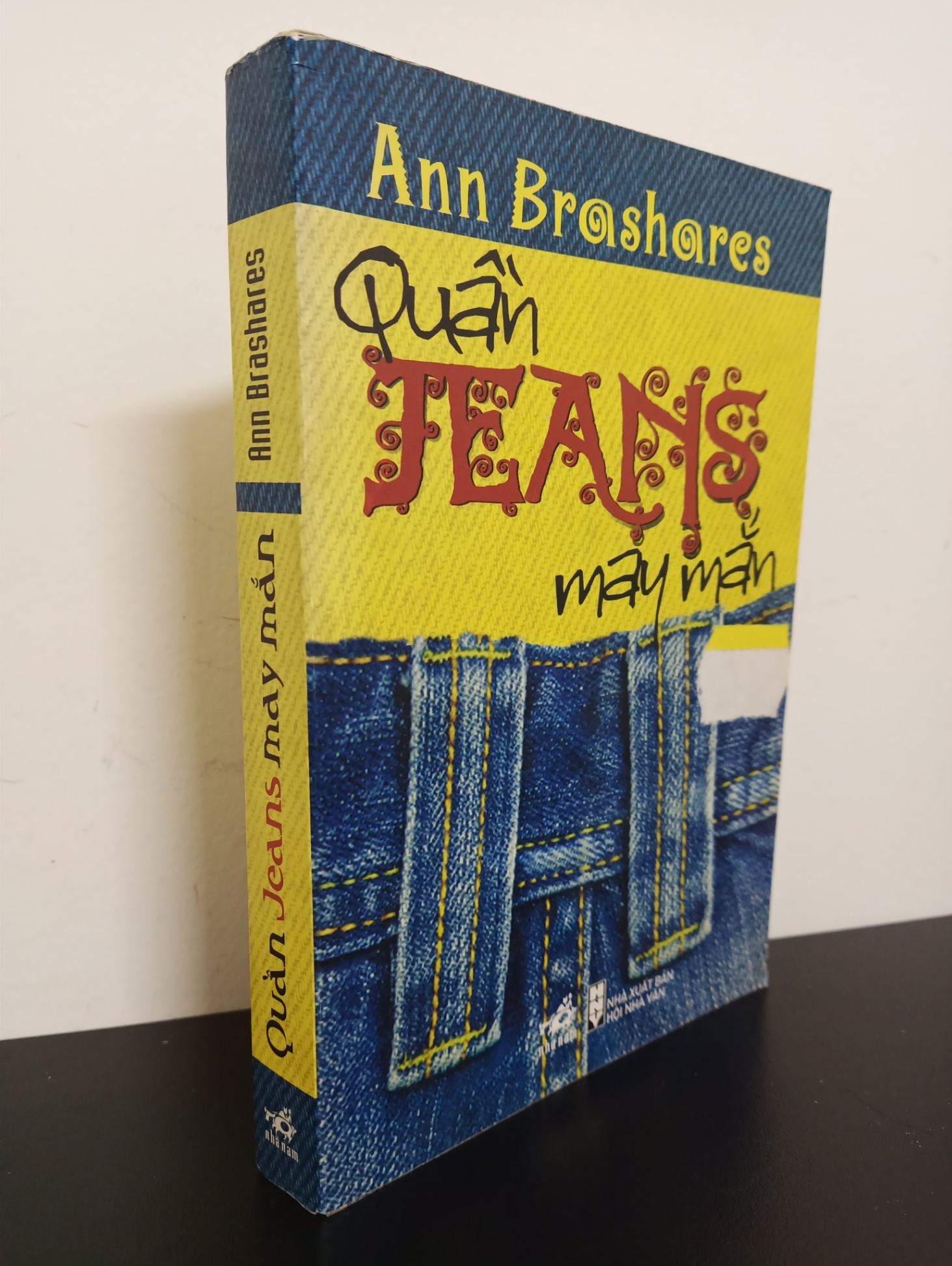 Quần Jeans May Mắn (2008) - Ann Brashares Mới 80% 2902 (SL có thể đặt: 1 cuốn) - SÁCH ĐẠI HỌC