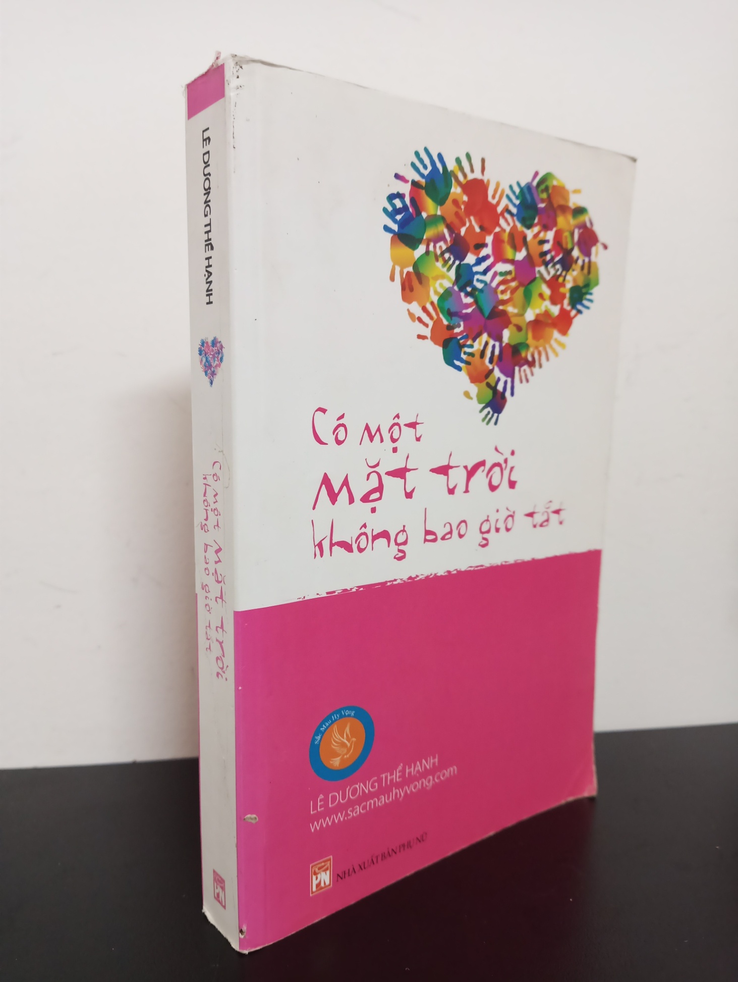 Có Một Mặt Trời Không Bao Giờ Tắt (2019) - Lê Dương Thể Hạnh Mới 90% 0403 (SL có thể đặt: 1 cuốn) - SÁCH ĐẠI HỌC