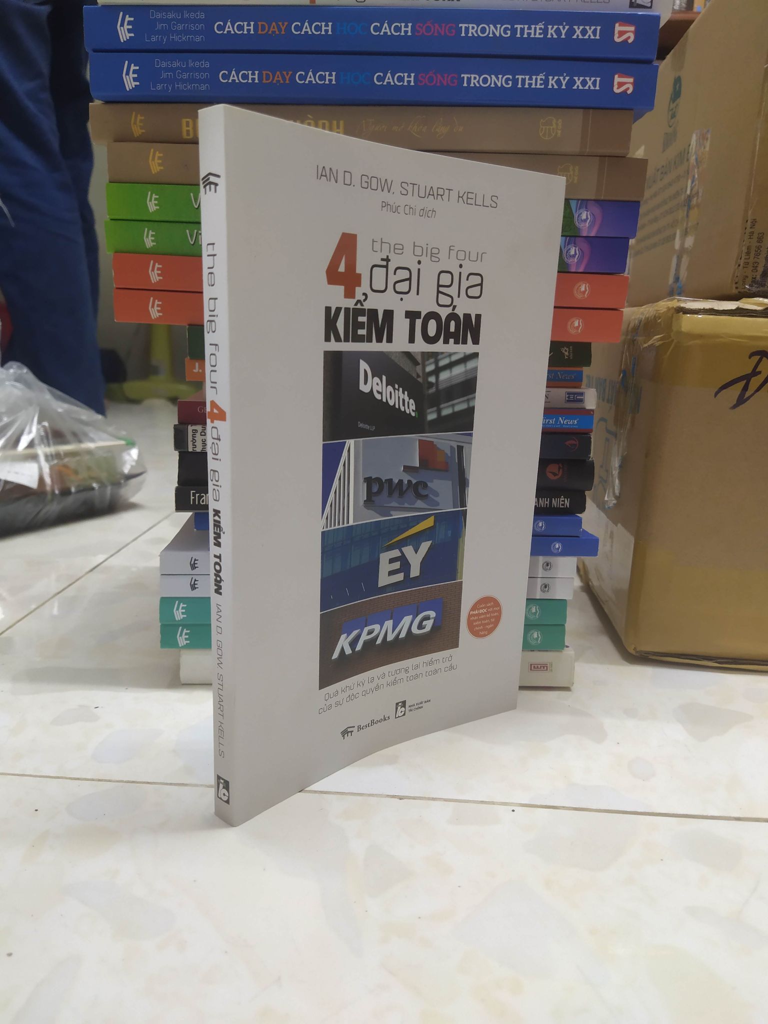 4 đại gia kiểm toán - the big four mới 95% 0103 (SL có thể đặt: 1 Cuốn) - SÁCH ĐẠI HỌC