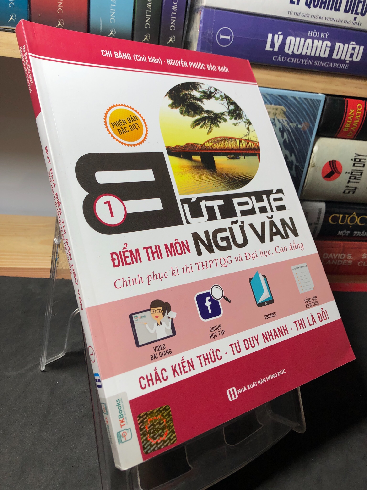 Bứt phá điểm thi môn Ngữ văn Chinh phục kì thi THPTQG và Đại học, Cao đẳng 1 2018 mới 90% Chí Bằng 1409 Sách luyện thi đại học, cao đẳng (SL có thể đặt: 1 Cuốn) - SÁCH ĐẠI HỌC