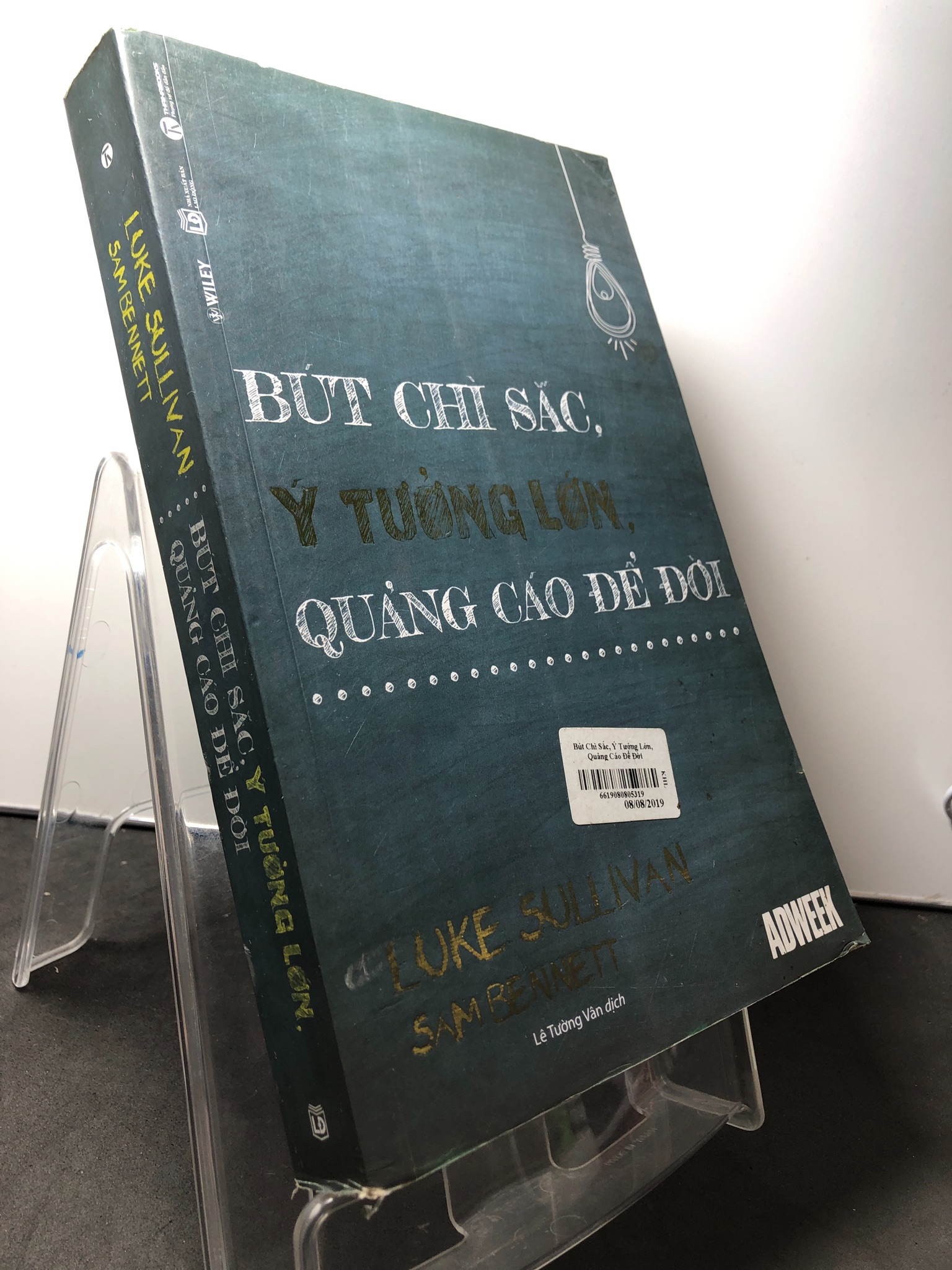 Bút chì sắc, ý tưởng lớn, quảng cáo để đời 2017 mới 85% bẩn nhẹ Luke Sullivan và Sam Bennett 2208 Sách ngoại văn (SL có thể đặt: 1 Cuốn) - SÁCH ĐẠI HỌC
