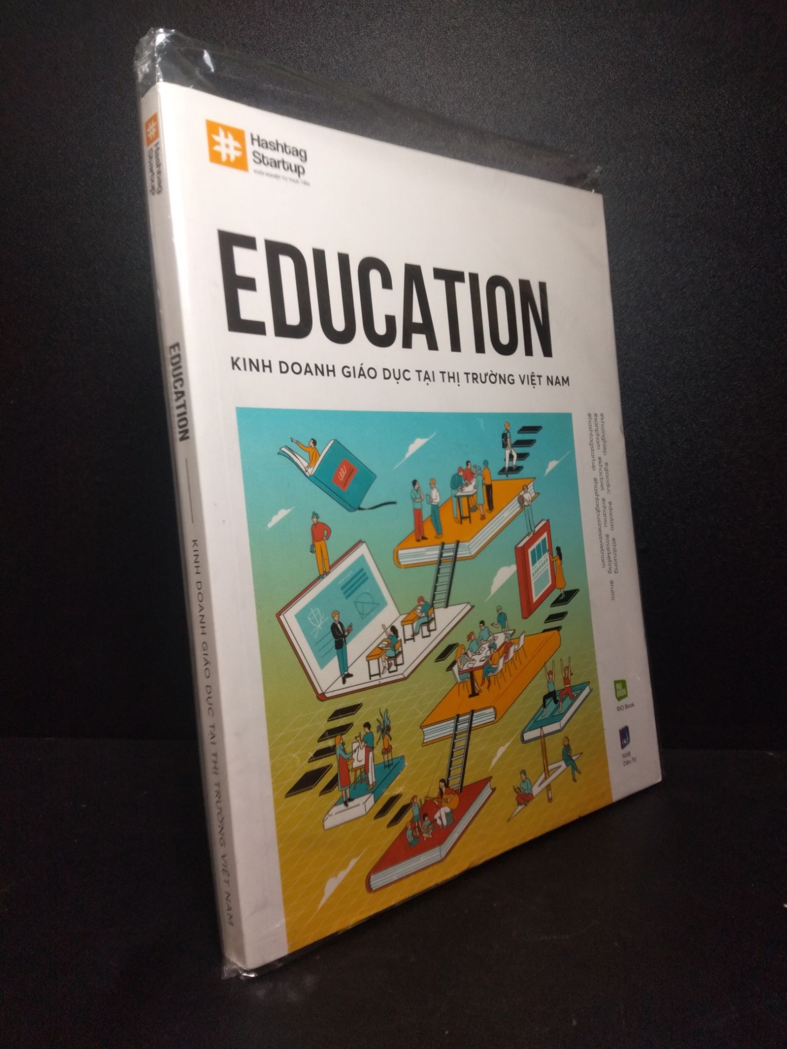 Education kinh doanh giáo dục tại thị trường Việt Nam mới 100% 1810 Marketing, bán hàng (SL có thể đặt: 1 Cuốn) - SÁCH ĐẠI HỌC