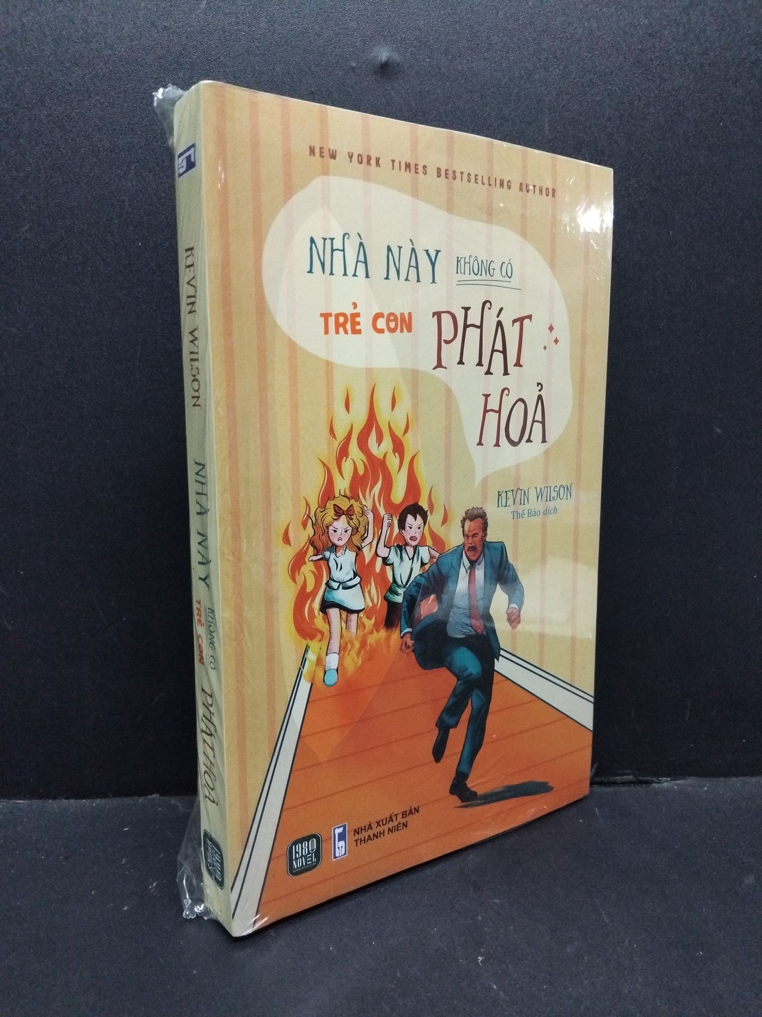 Nhà này không có trẻ con phát hỏa Kevin Wilson mới 100% 2310 (SL có thể đặt: 1 Cuốn) - SÁCH ĐẠI HỌC
