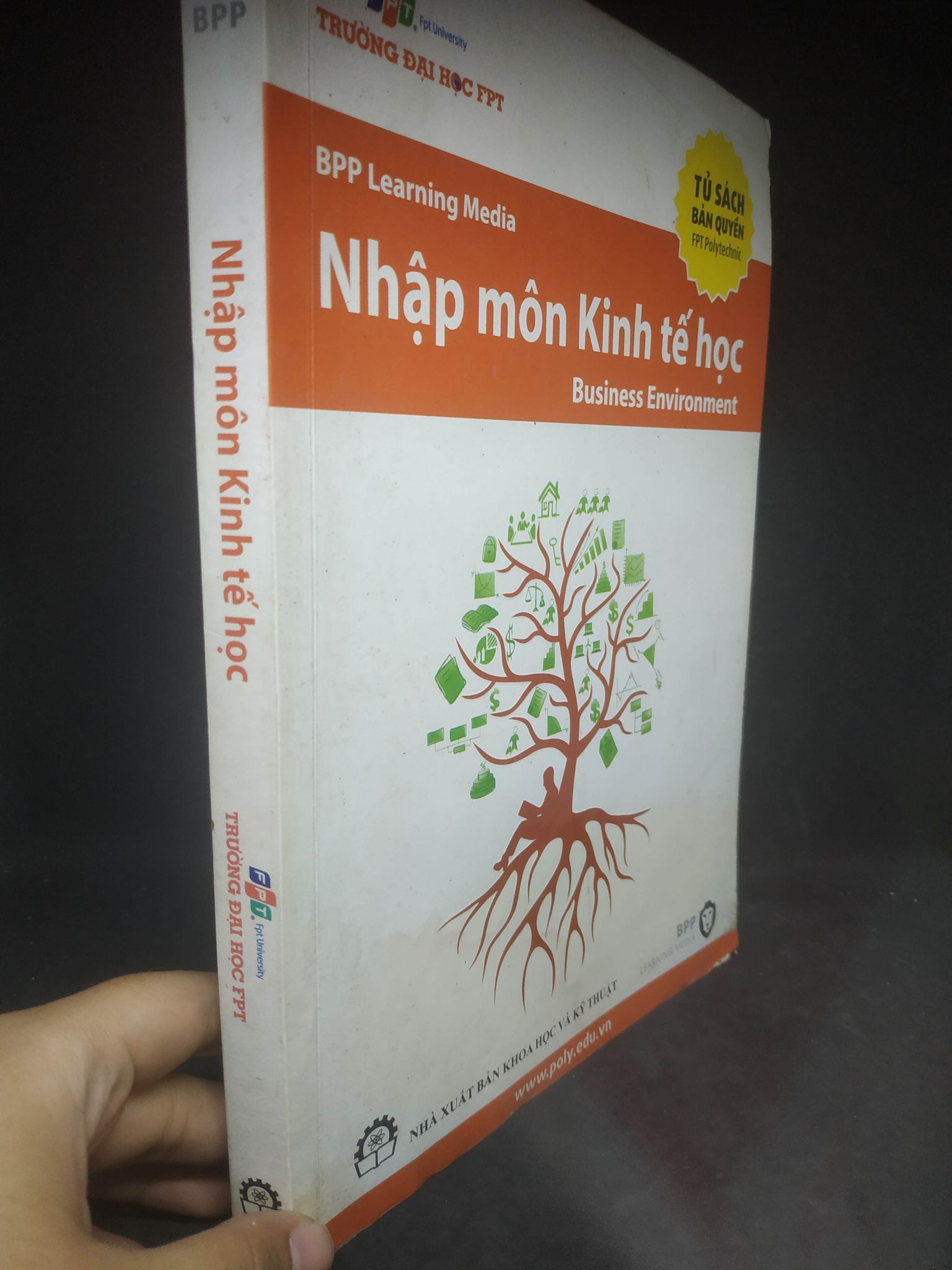 Nhập môn kinh tế học mới 80% 1303 Sách tư duy, kỹ năng sống (SL có thể đặt: 1 Cuốn) - SÁCH ĐẠI HỌC