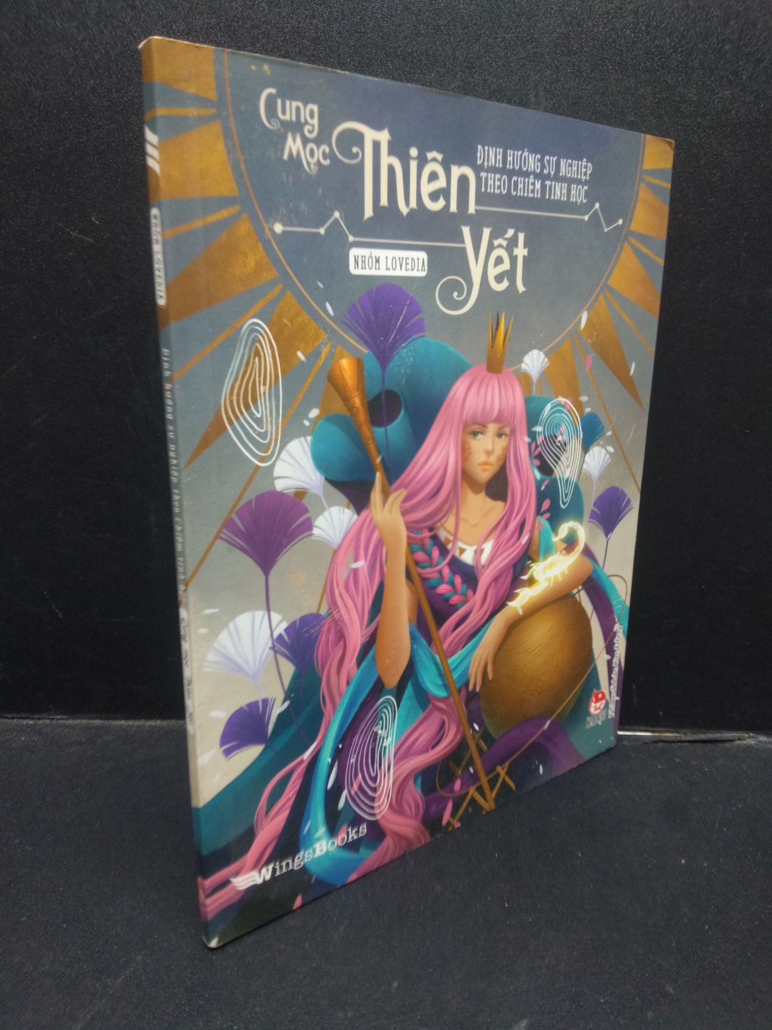 Định Hướng Sự Nghiệp Theo Chiêm Tinh Học Cung Mọc Ma Thiên Yết Nhóm Lovedia mới 90% bẩn nhẹ 2019 0605 cung hoàng đạo Sách chiêm tinh, horoscope (SL có thể đặt: 1 Cuốn) - SÁCH ĐẠI HỌC